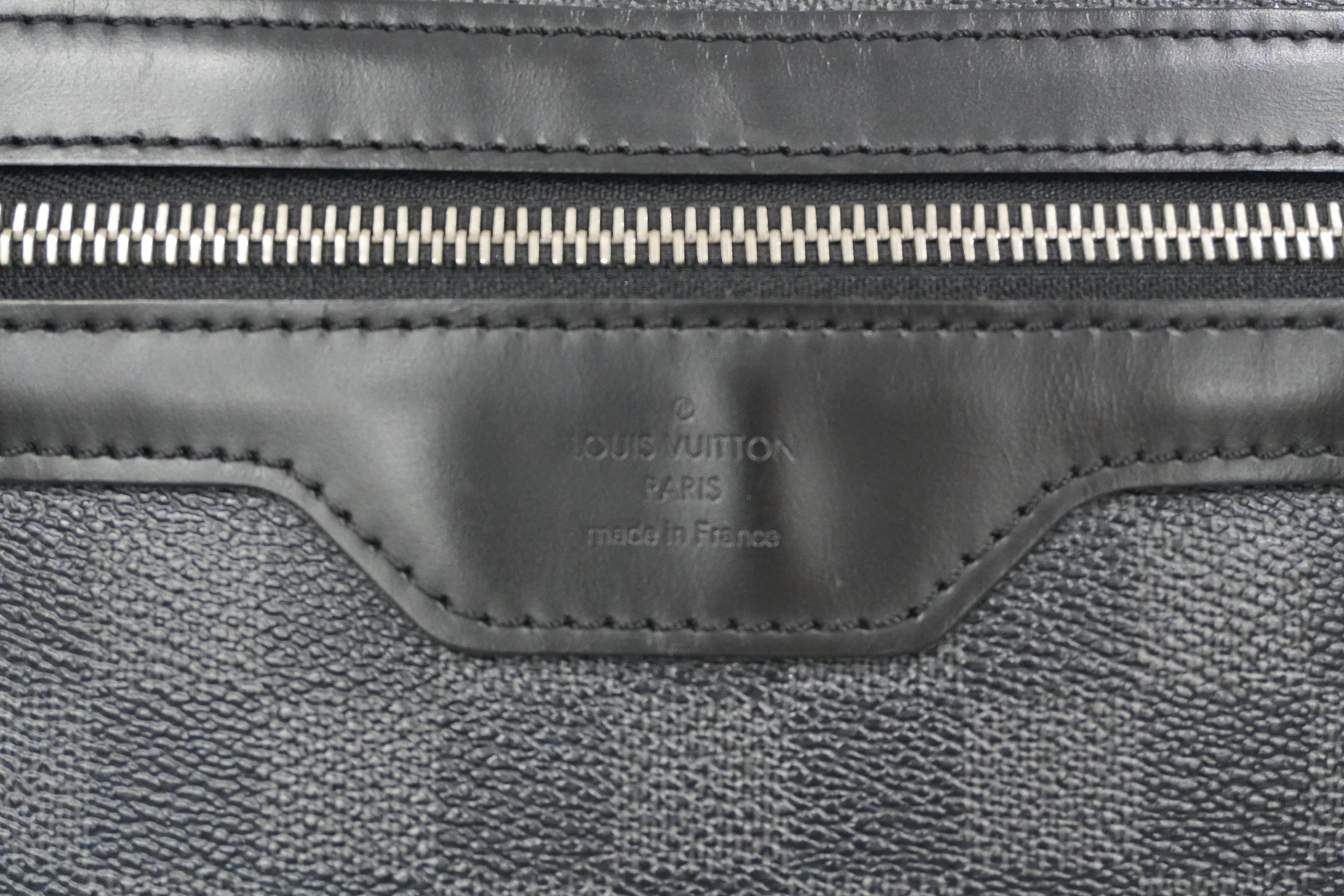 Pre-owned Louis Vuitton Damier Graphite Daniel MM Messenger Bag