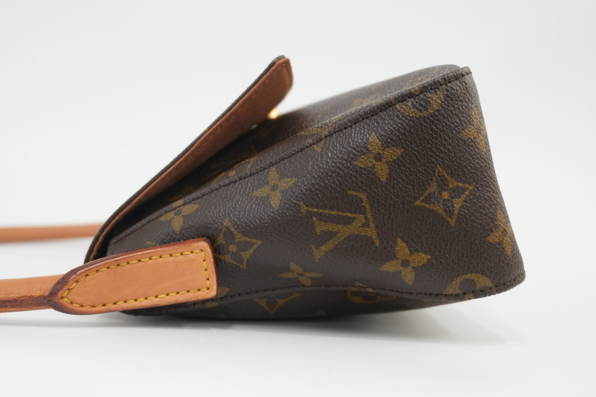 Pre-Owned Louis Vuitton Mini Looping Shoulder Bag