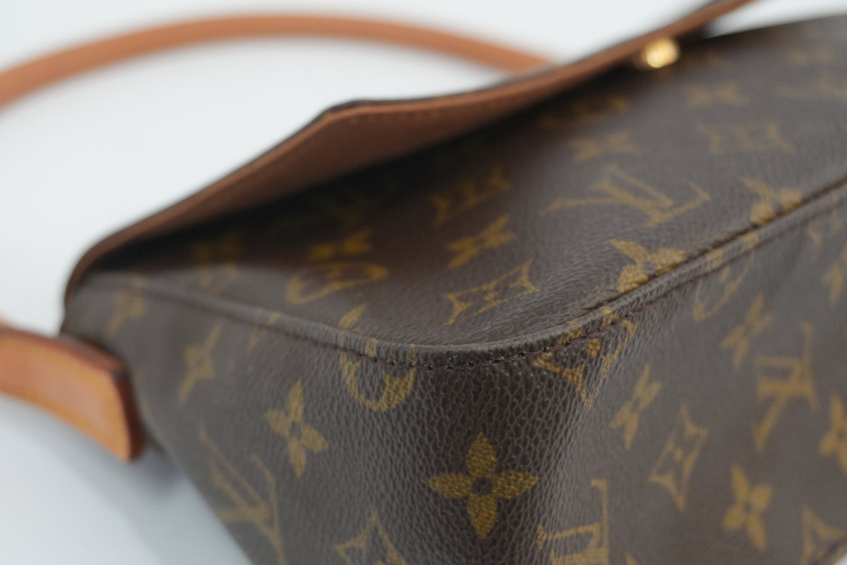 Pre-Owned Louis Vuitton Mini Looping Shoulder Bag