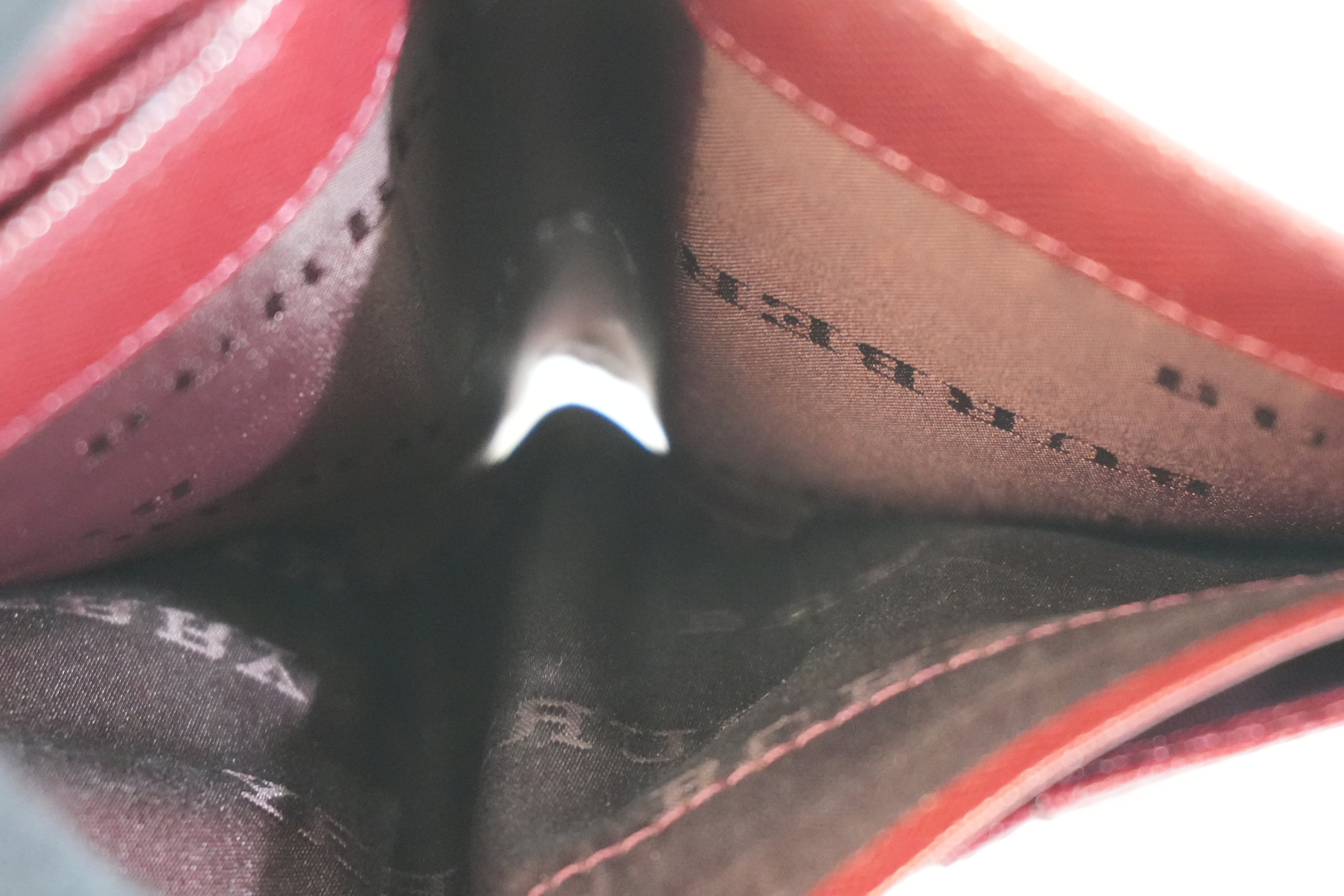 Pre-owned Burberry Nova Check Compact Wallet Beige and Red