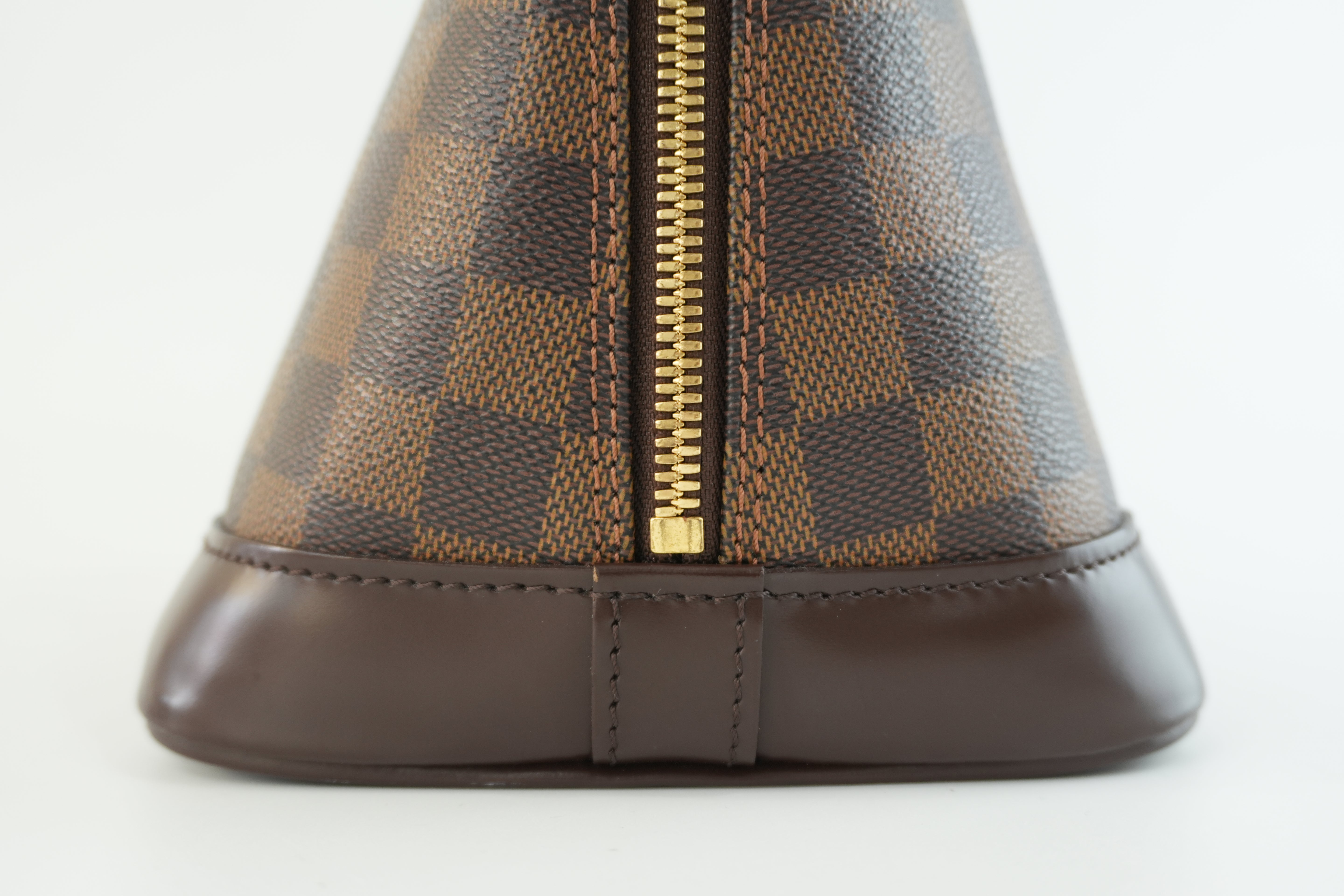 Louis Vuitton Damier Ebene Alma Handbag Used