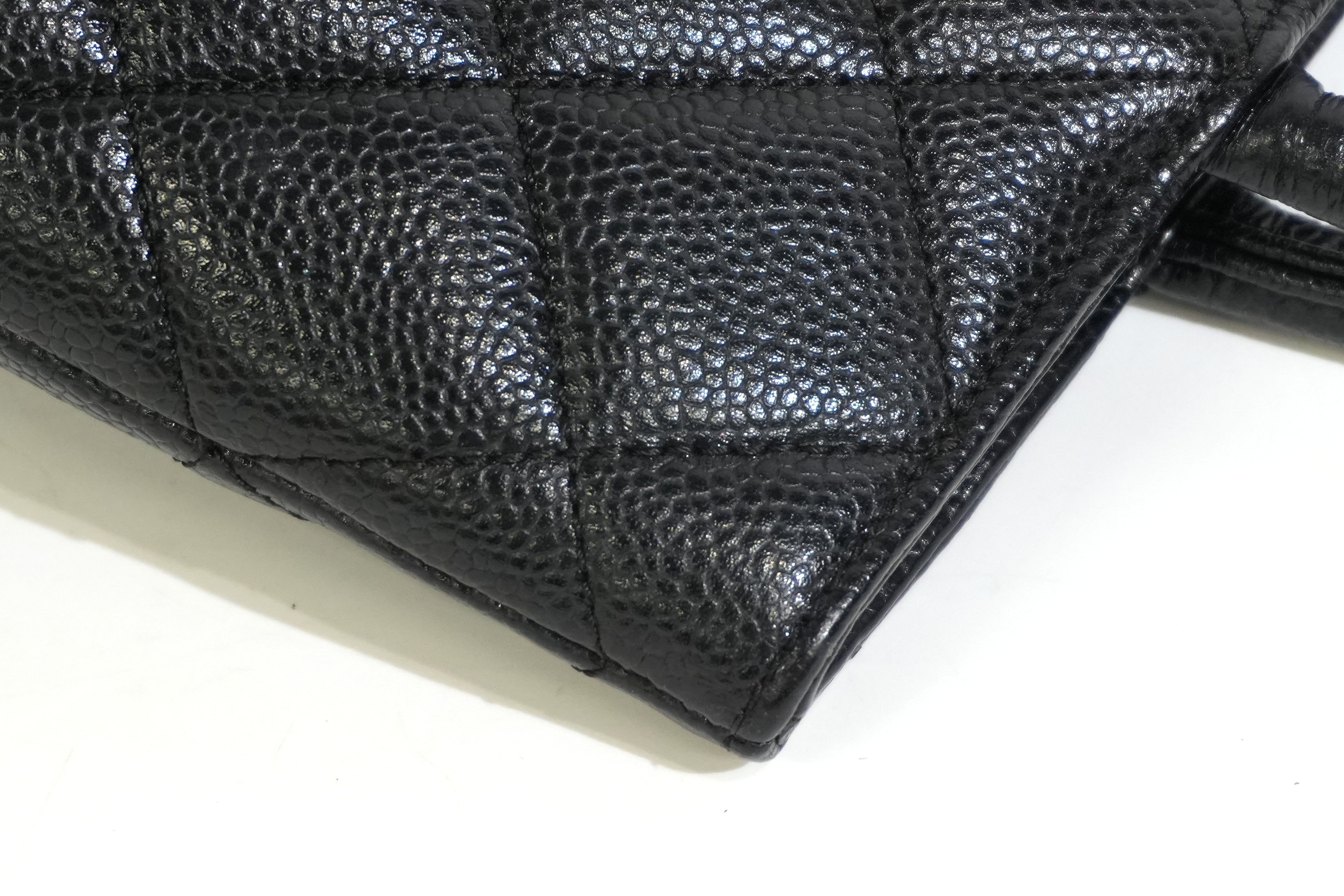 Pre-owned Chanel Caviar Skin Chanel Medallion Handbag Black