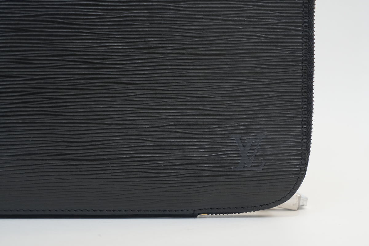 Pre-Owned Louis Vuitton Epi Laptop Case Black