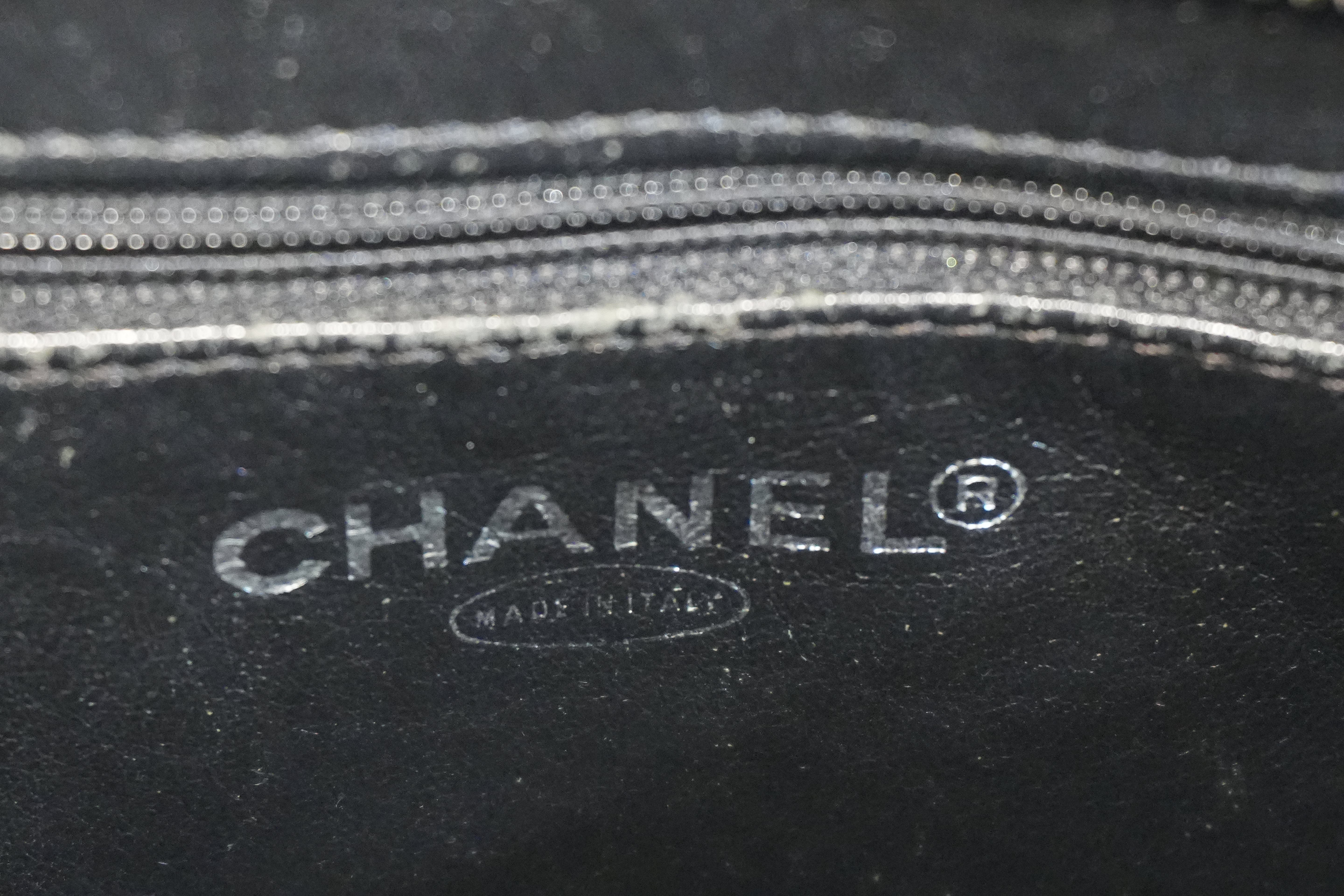 Pre-owned Chanel Caviar Skin Chanel Medallion Handbag Black