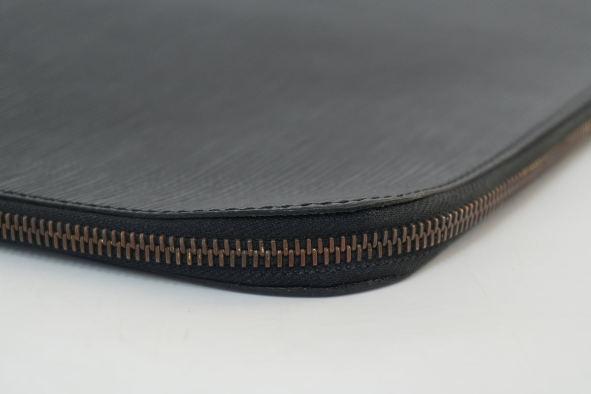 Pre-Owned Louis Vuitton Epi Laptop Case Black
