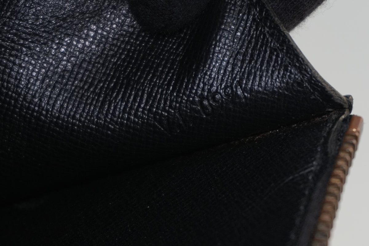 Pre-Owned Louis Vuitton Epi Laptop Case Black