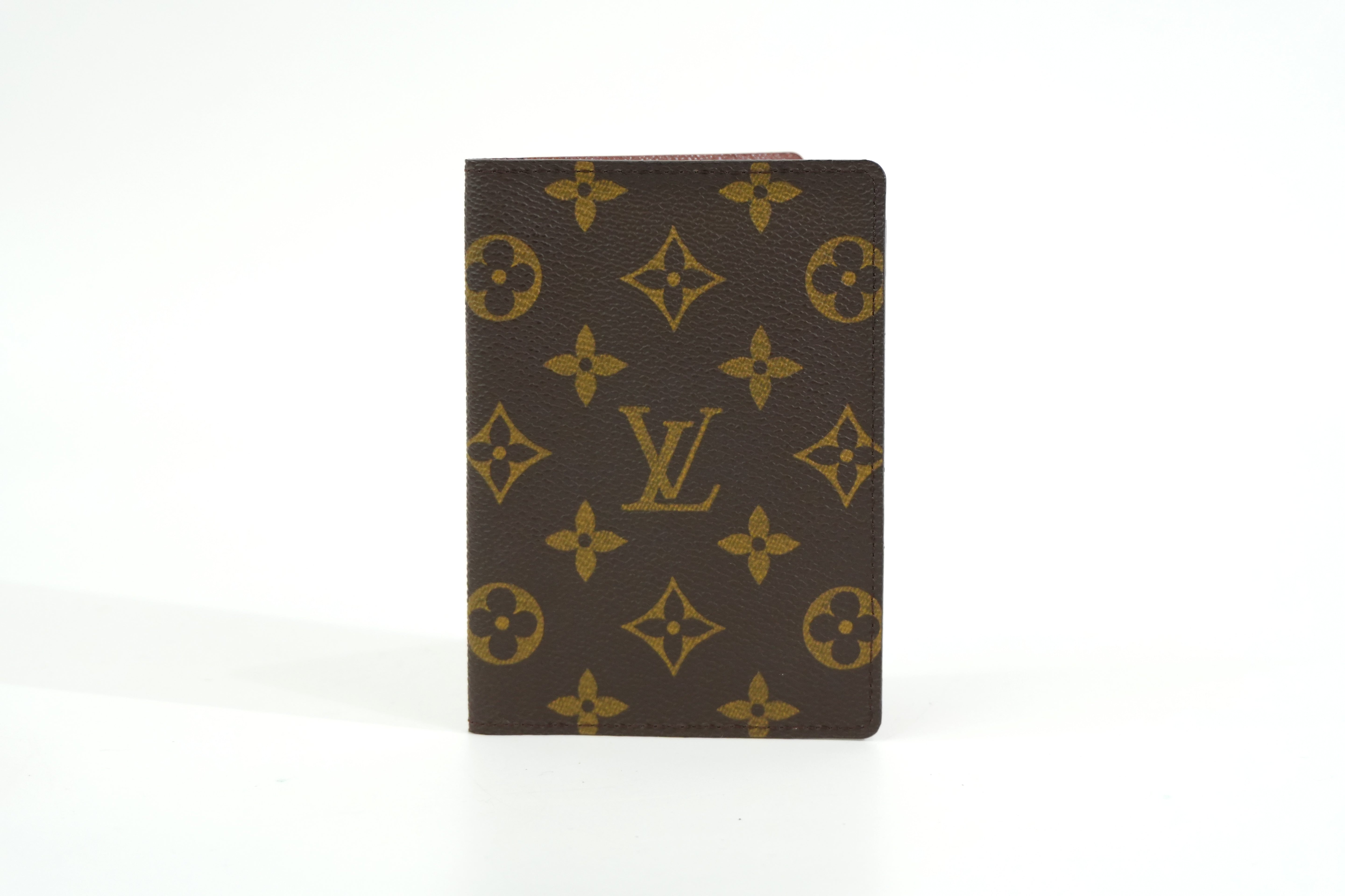 Pre-owned Louis Vuitton Monogram Passport Case