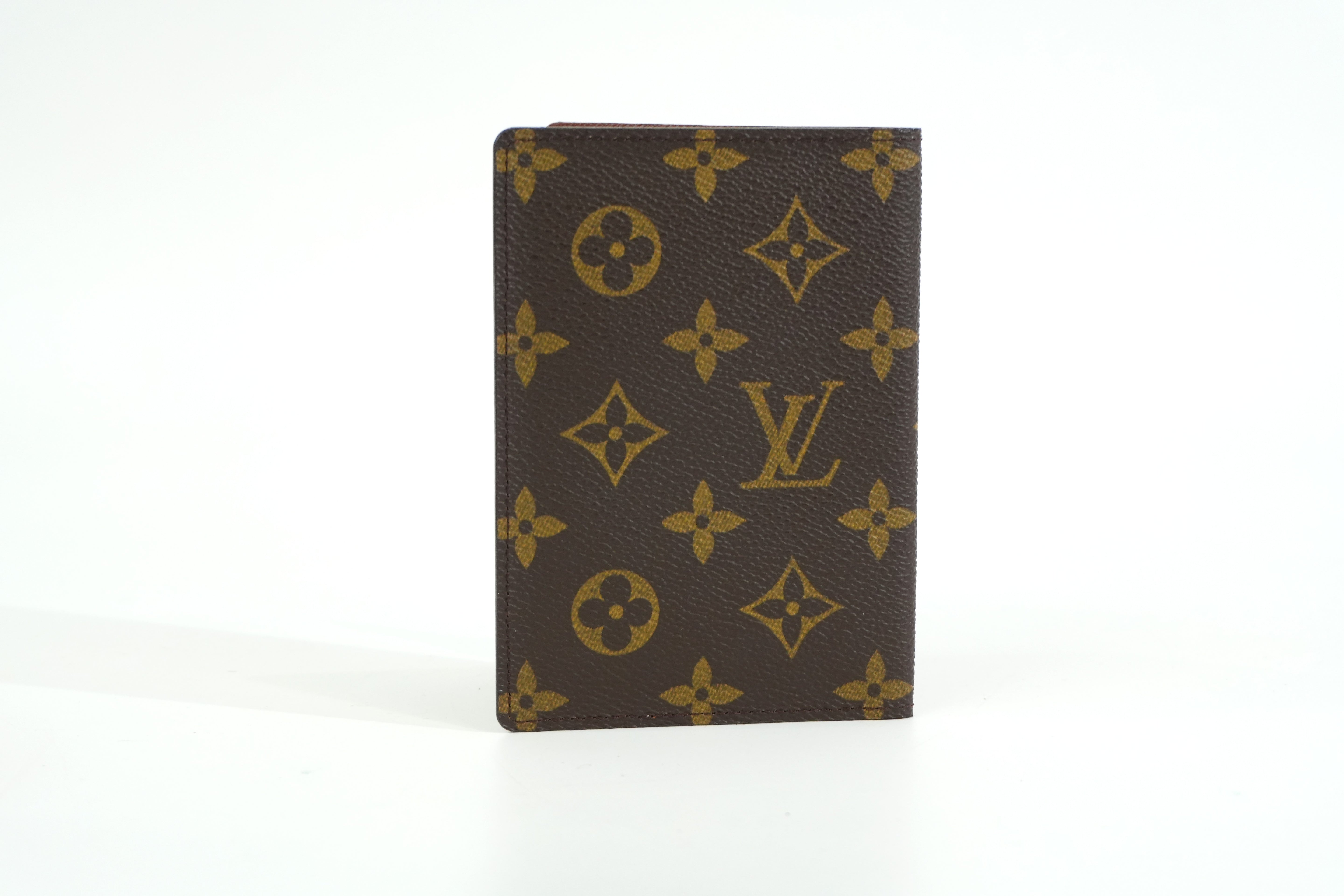 Pre-owned Louis Vuitton Monogram Passport Case