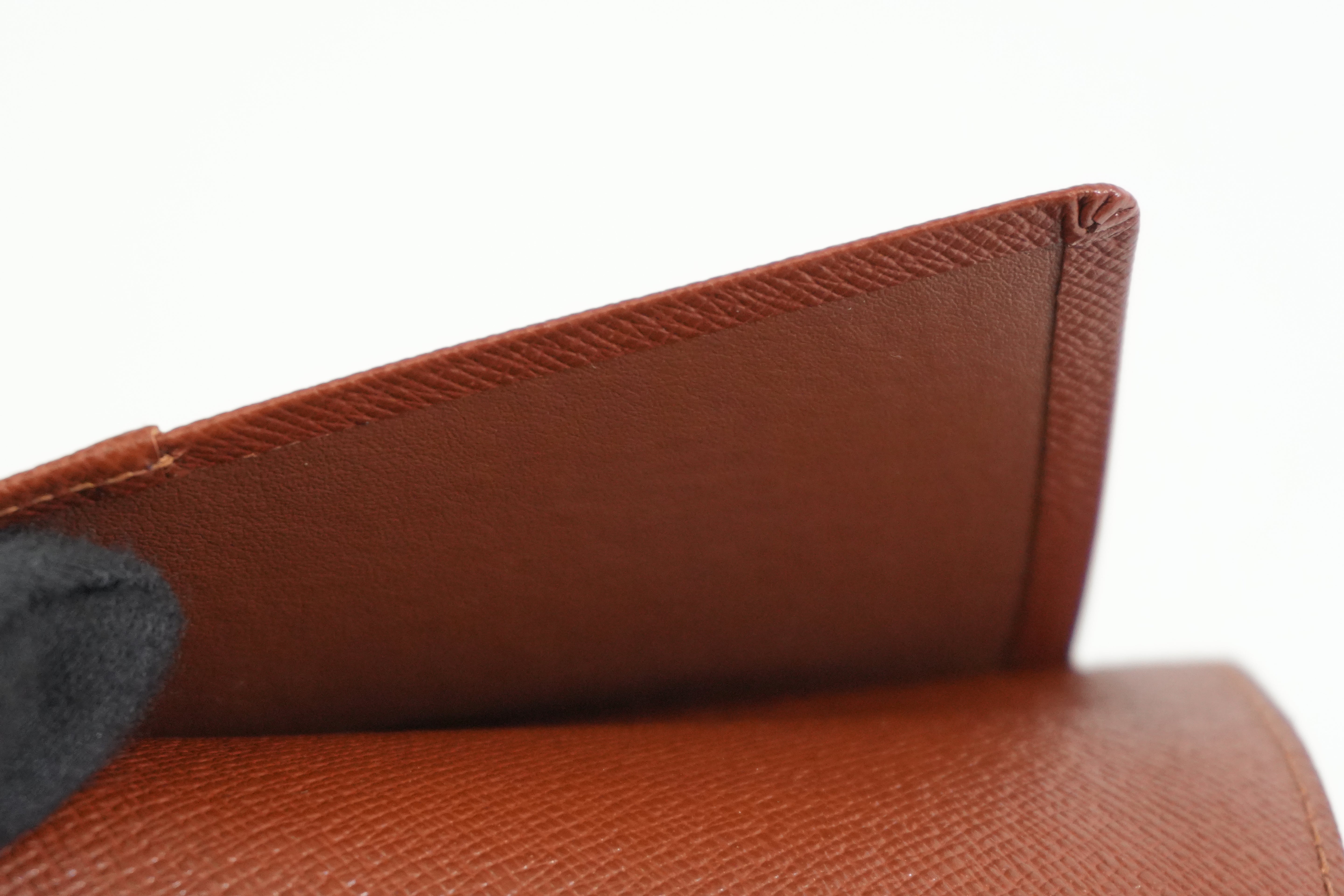 Pre-owned Louis Vuitton Monogram Passport Case