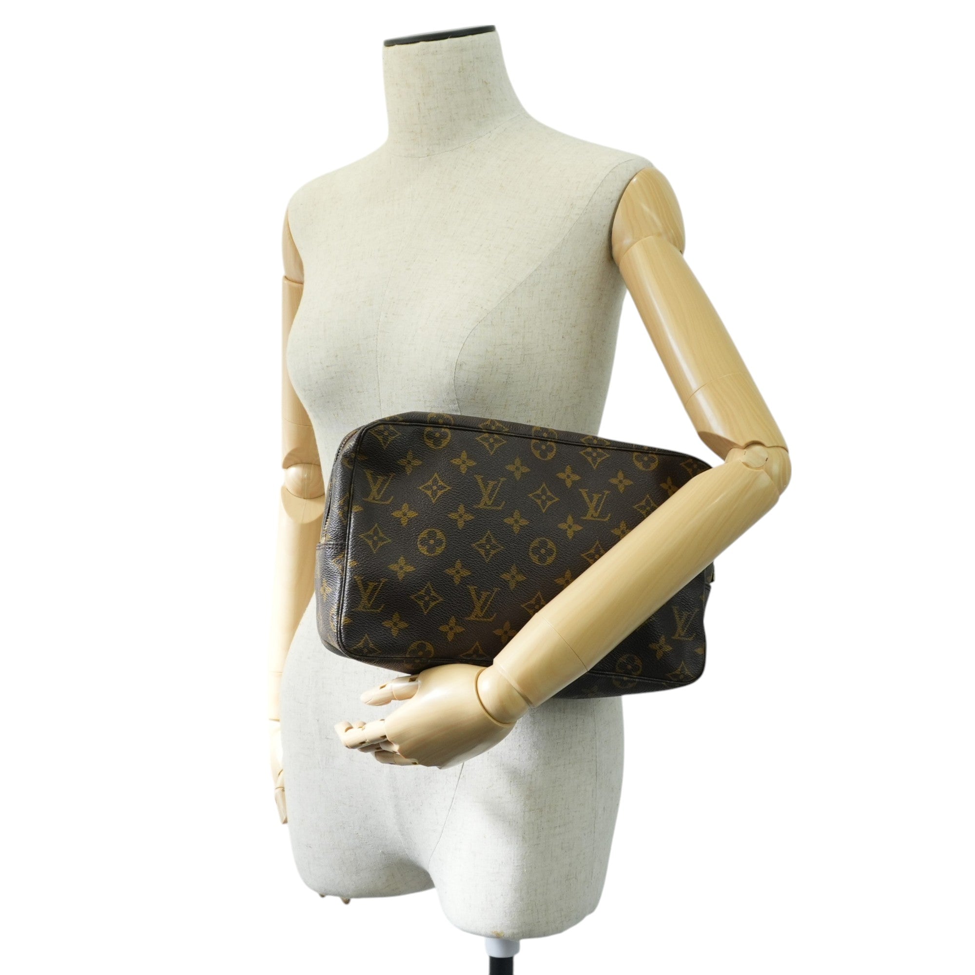 Louis Vuitton Monogram Trousse 28 Used