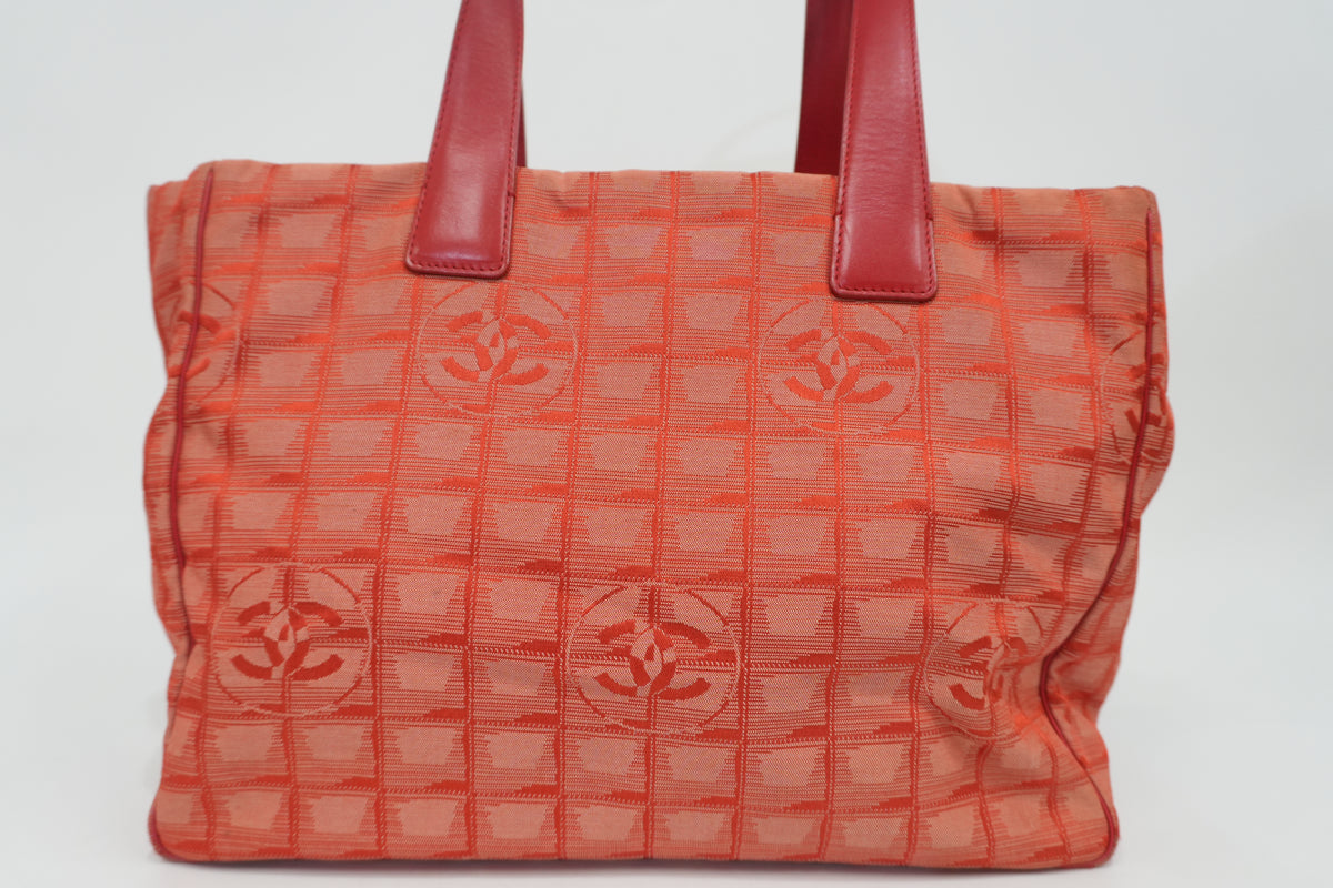 Pre-Owned Chanel New Travel Line MM Orange