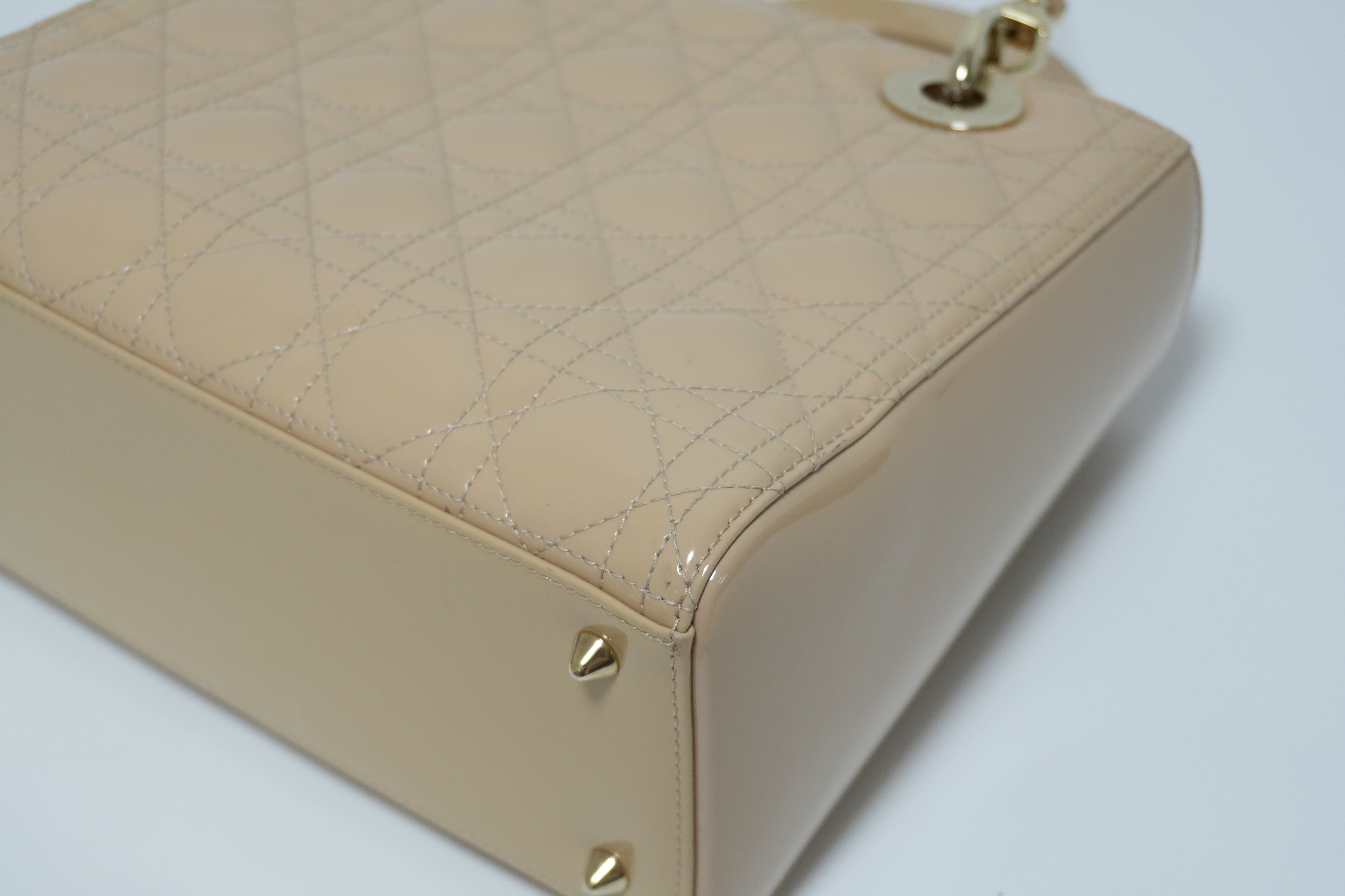 Pre-Owned Chanel New Travel Line MM Orange