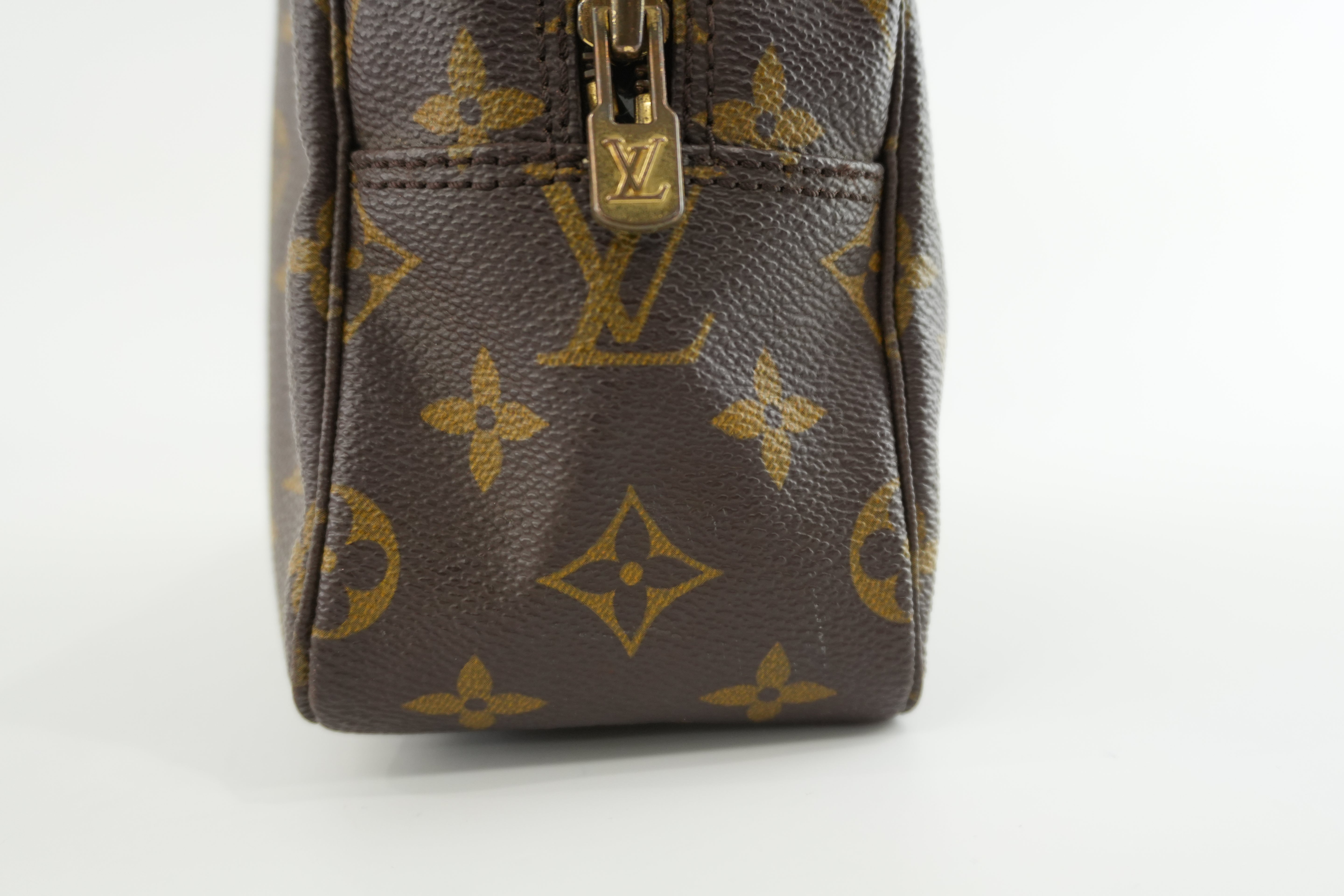 Louis Vuitton Monogram Trousse 28 Used