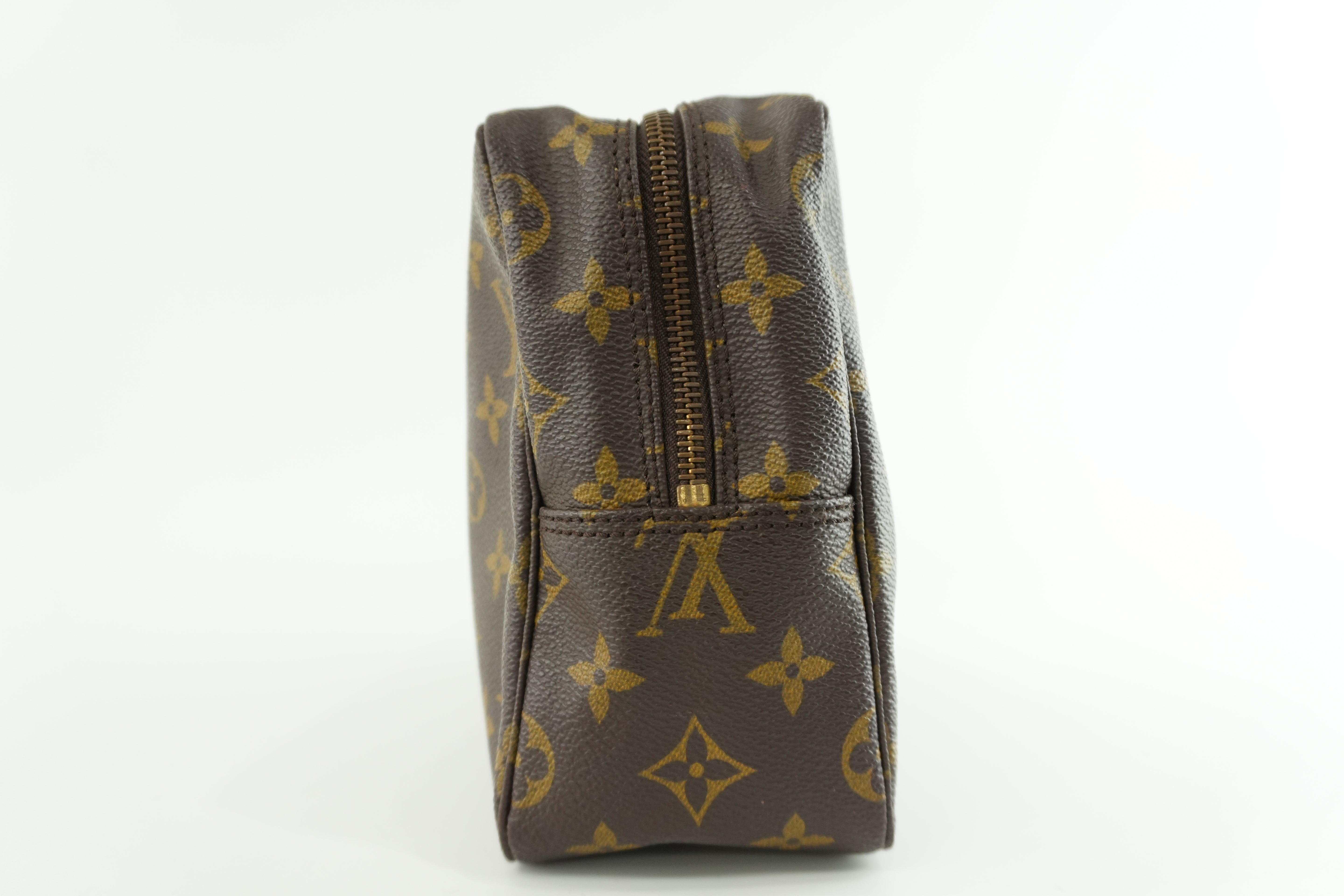 Louis Vuitton Monogram Trousse 28 Used