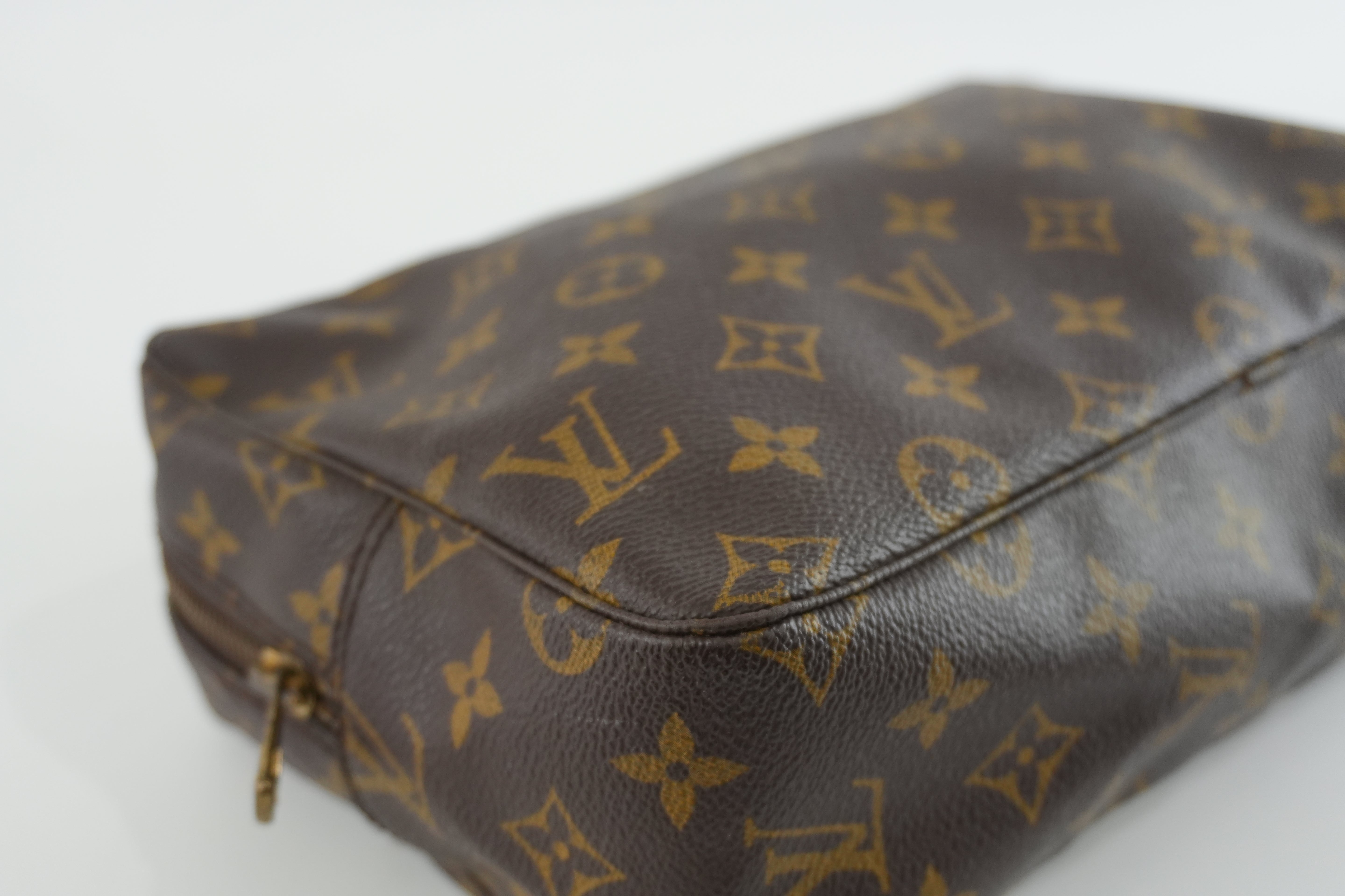 Louis Vuitton Monogram Trousse 28 Used