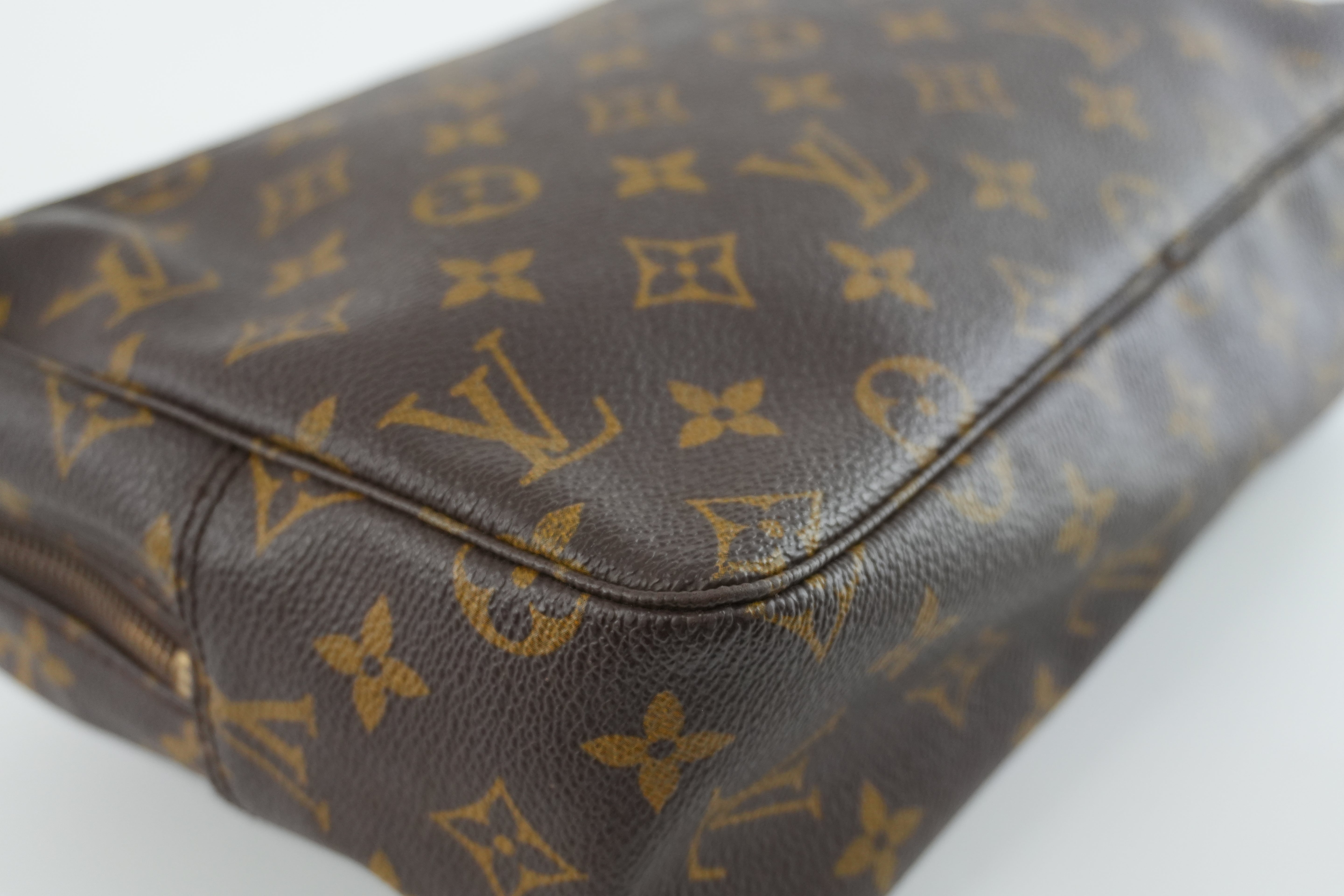 Louis Vuitton Monogram Trousse 28 Used