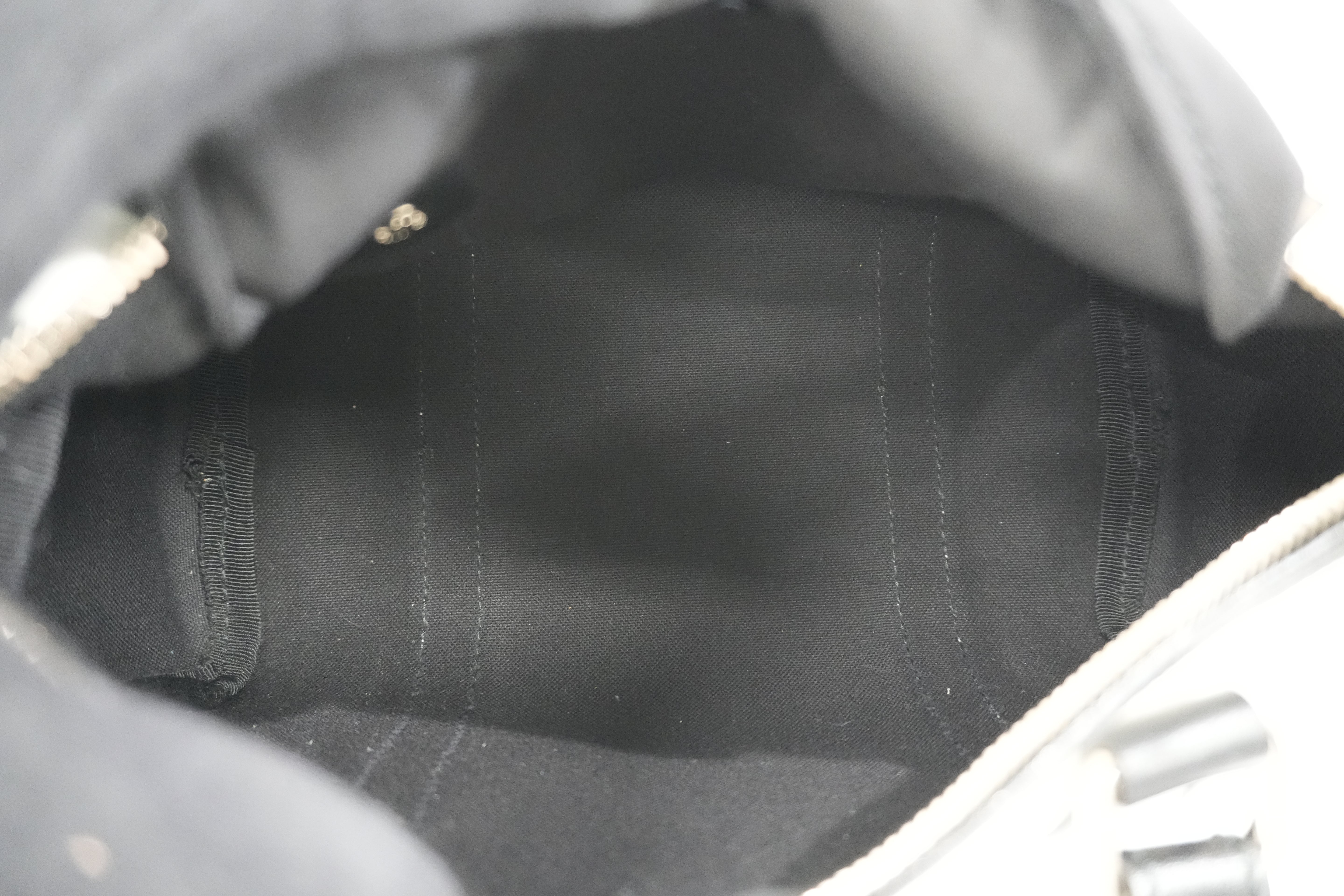 Pre-owned Gucci Canvas GG Supreme Boston Handbag White