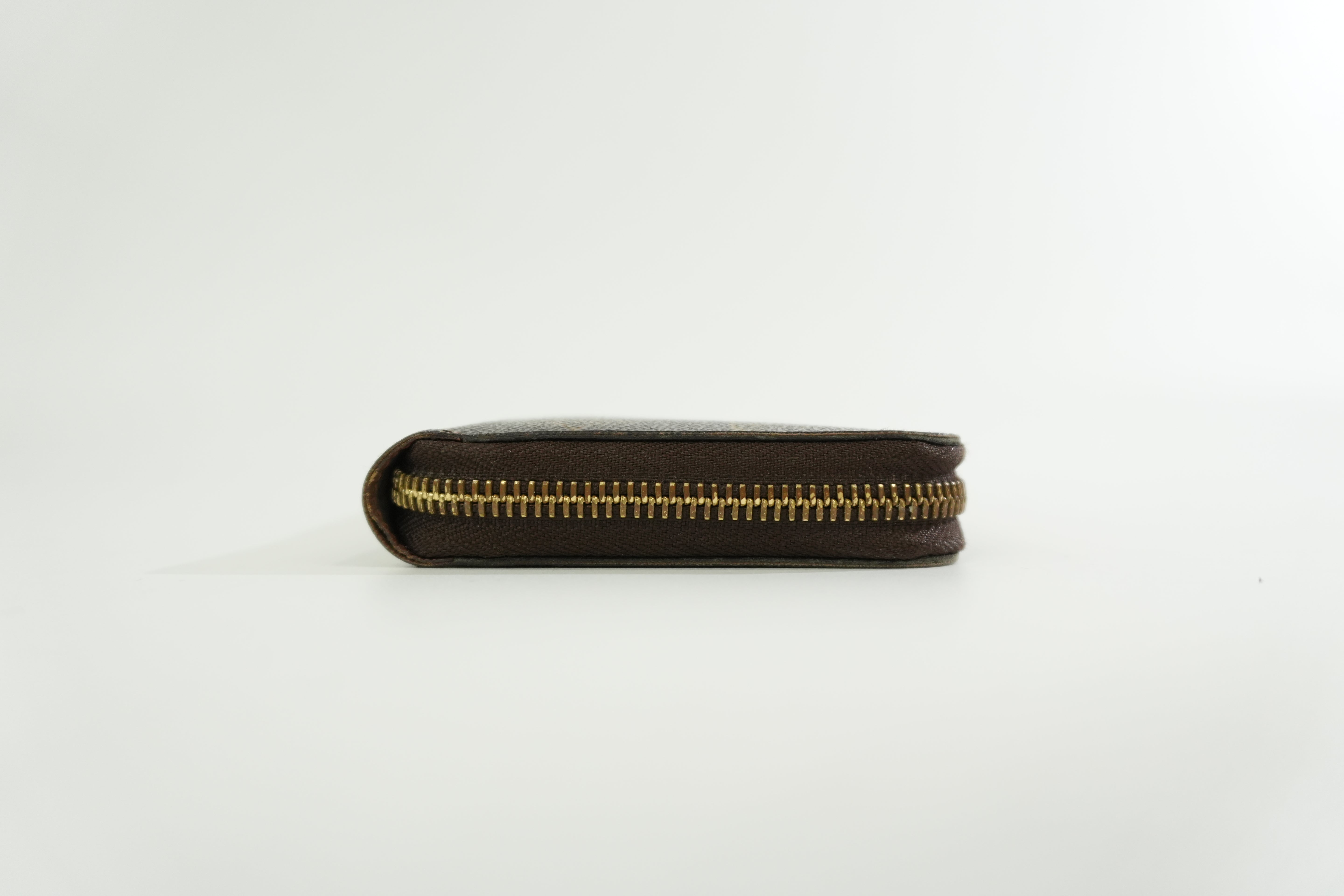 Pre-owned Louis Vuitton Monogram Zippy Wallet