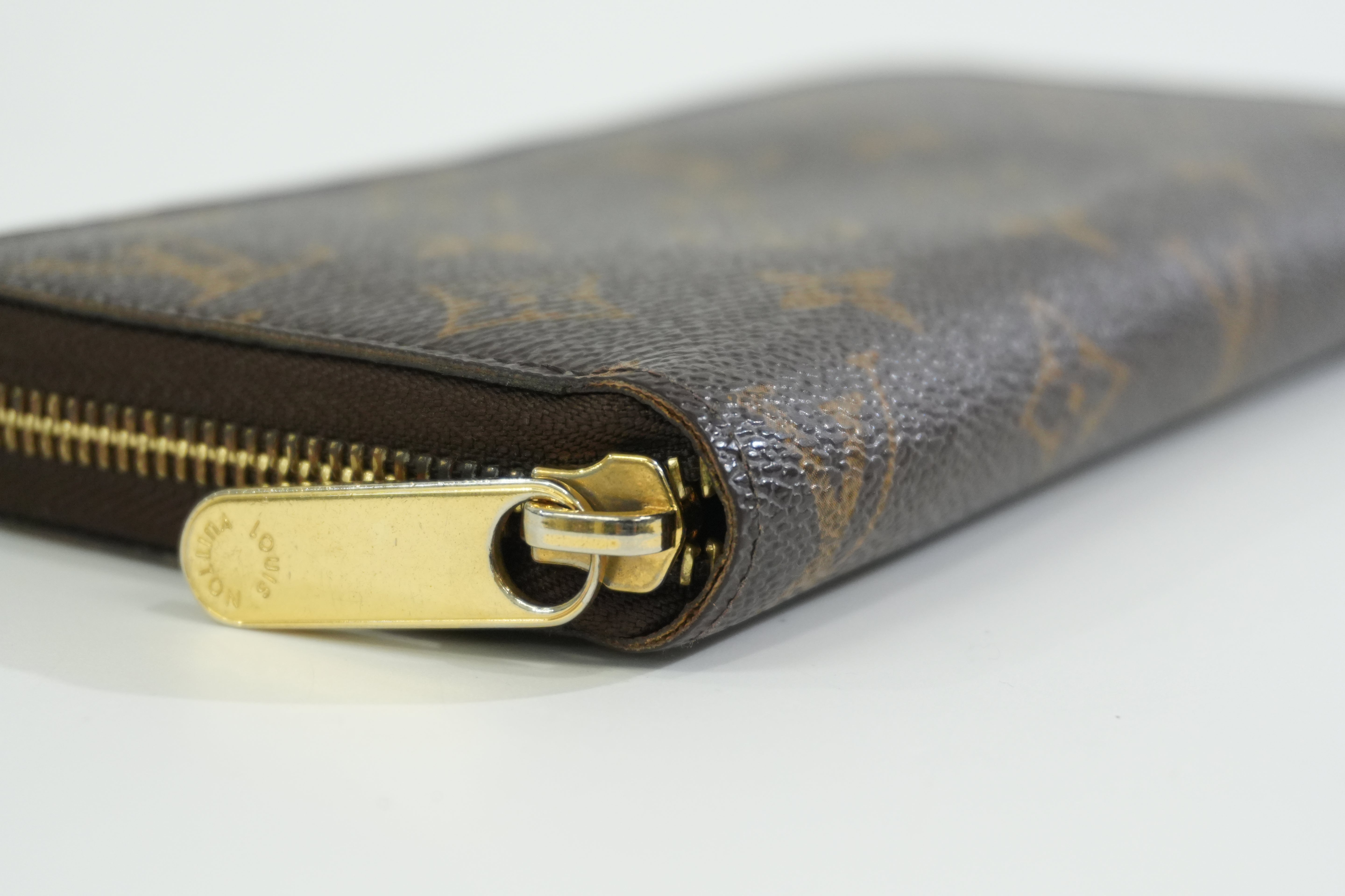 Pre-owned Louis Vuitton Monogram Zippy Wallet