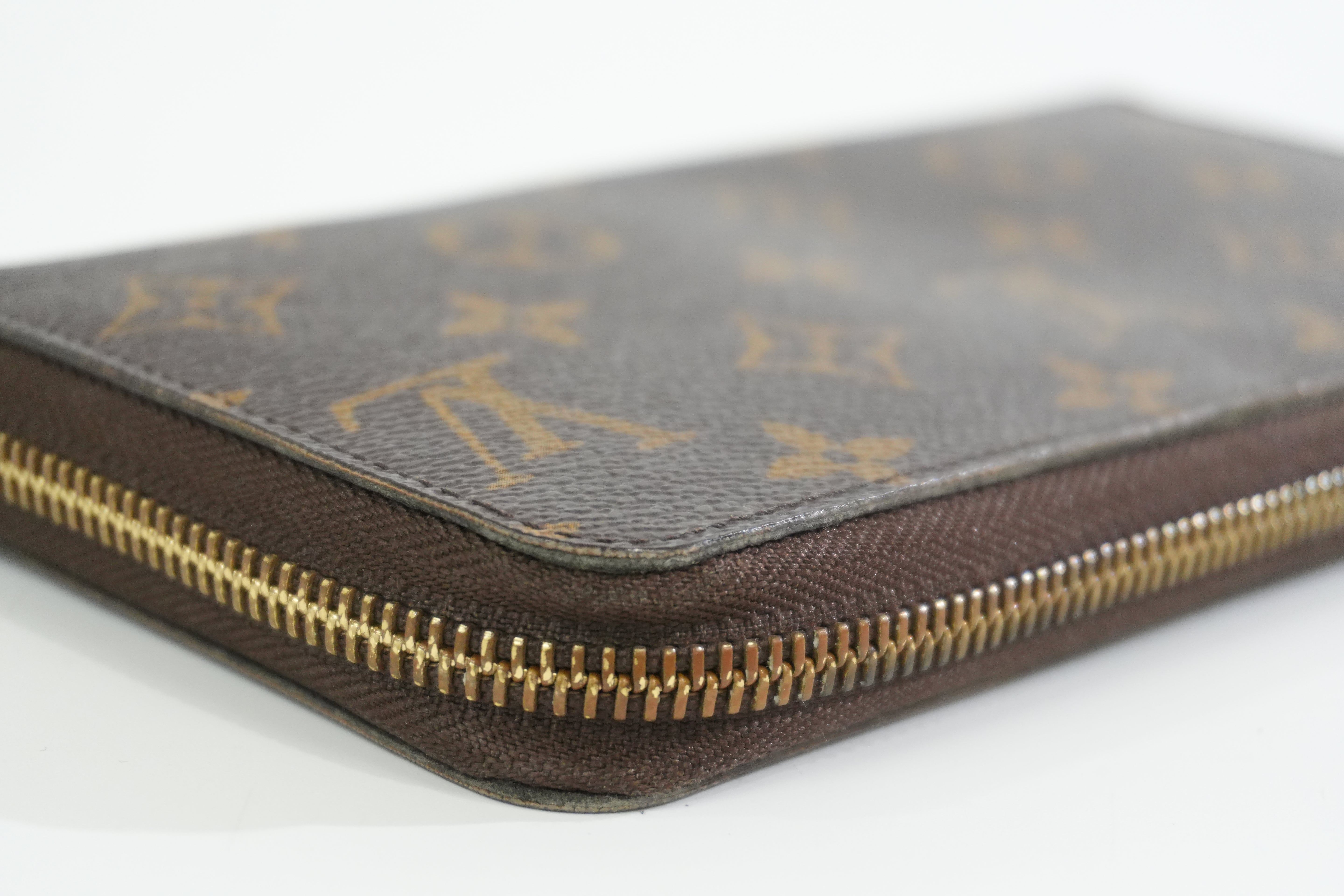 Pre-owned Louis Vuitton Monogram Zippy Wallet