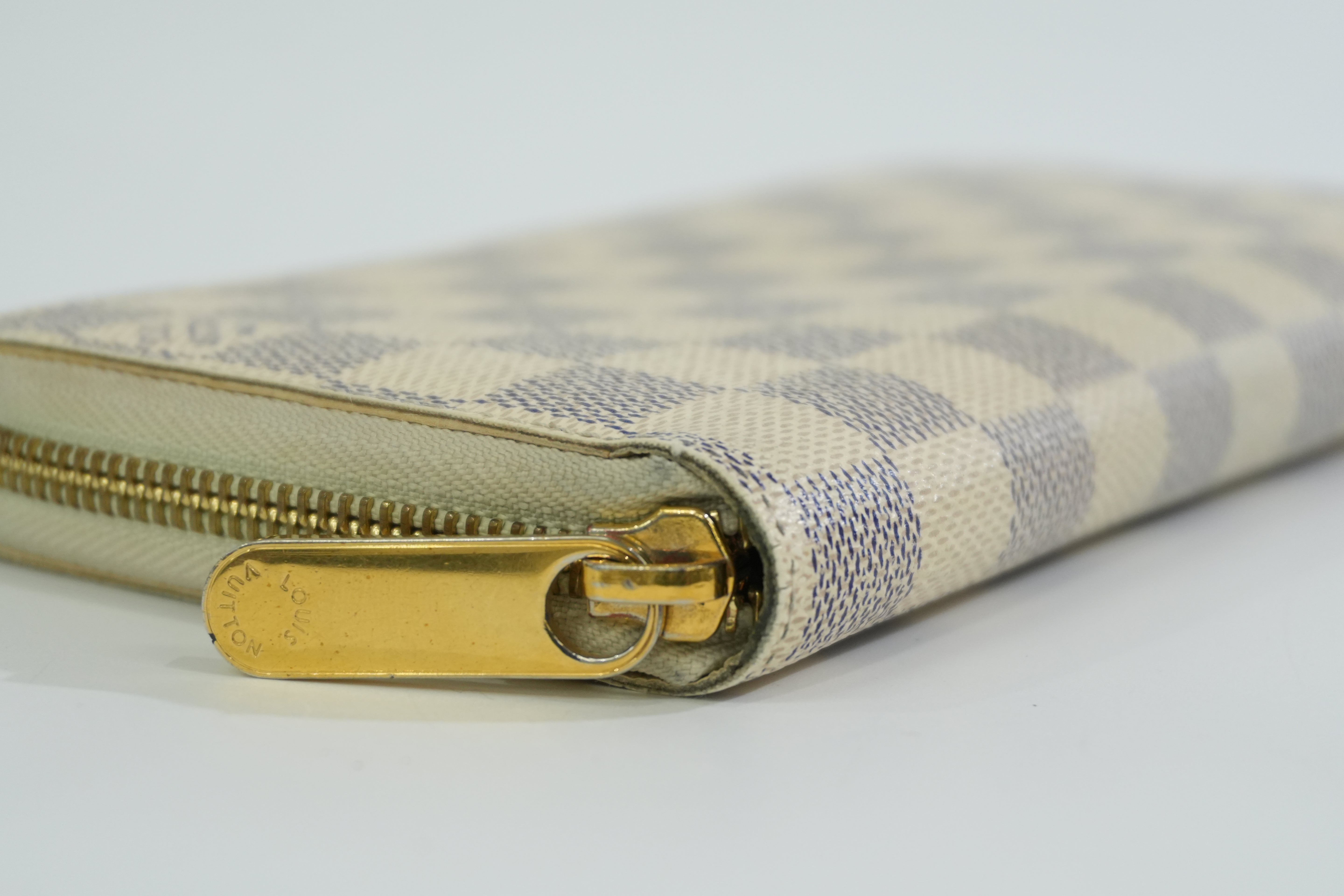 Pre-owned Louis Vuitton Damier Azur Zippy Wallet