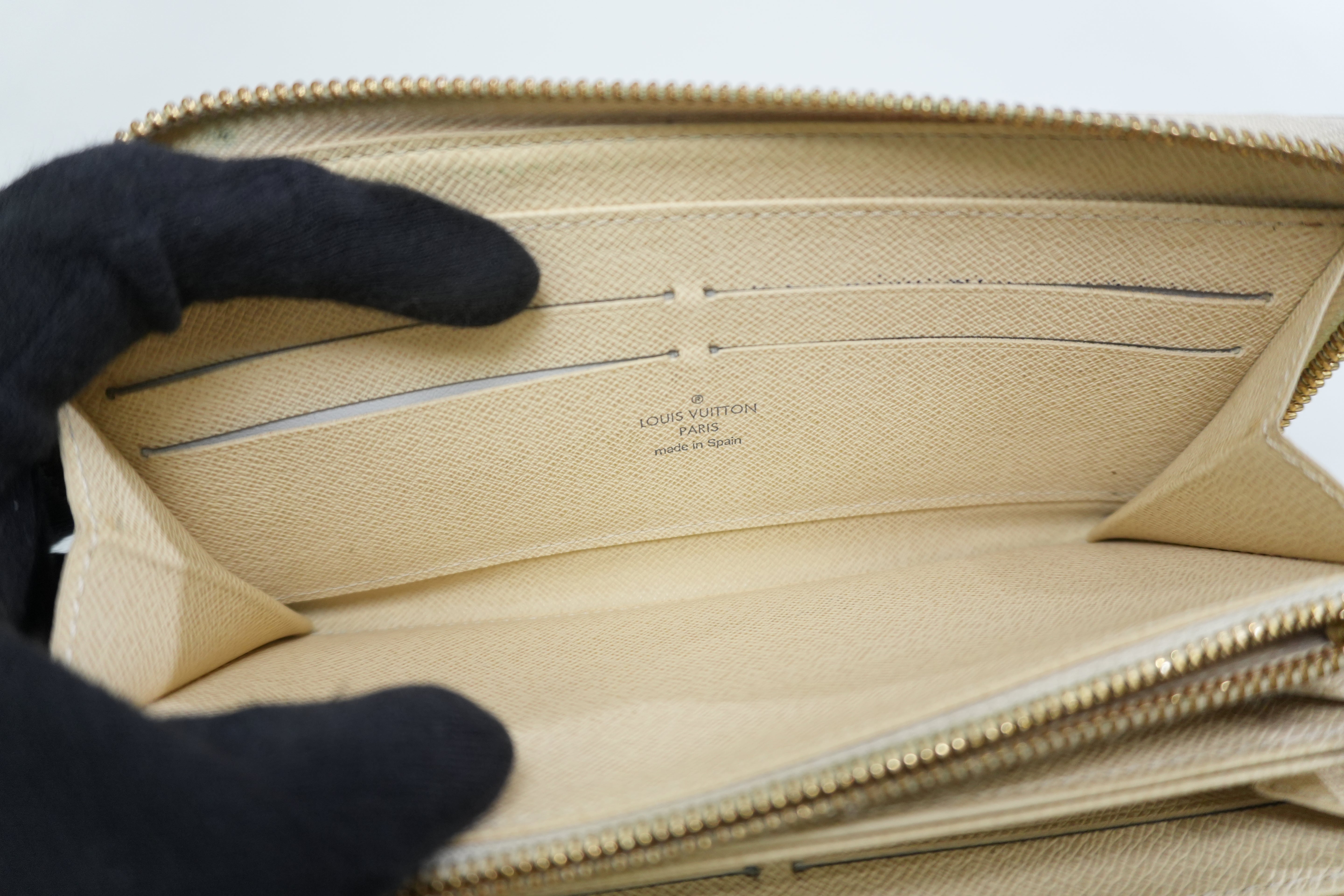 Pre-owned Louis Vuitton Damier Azur Zippy Wallet