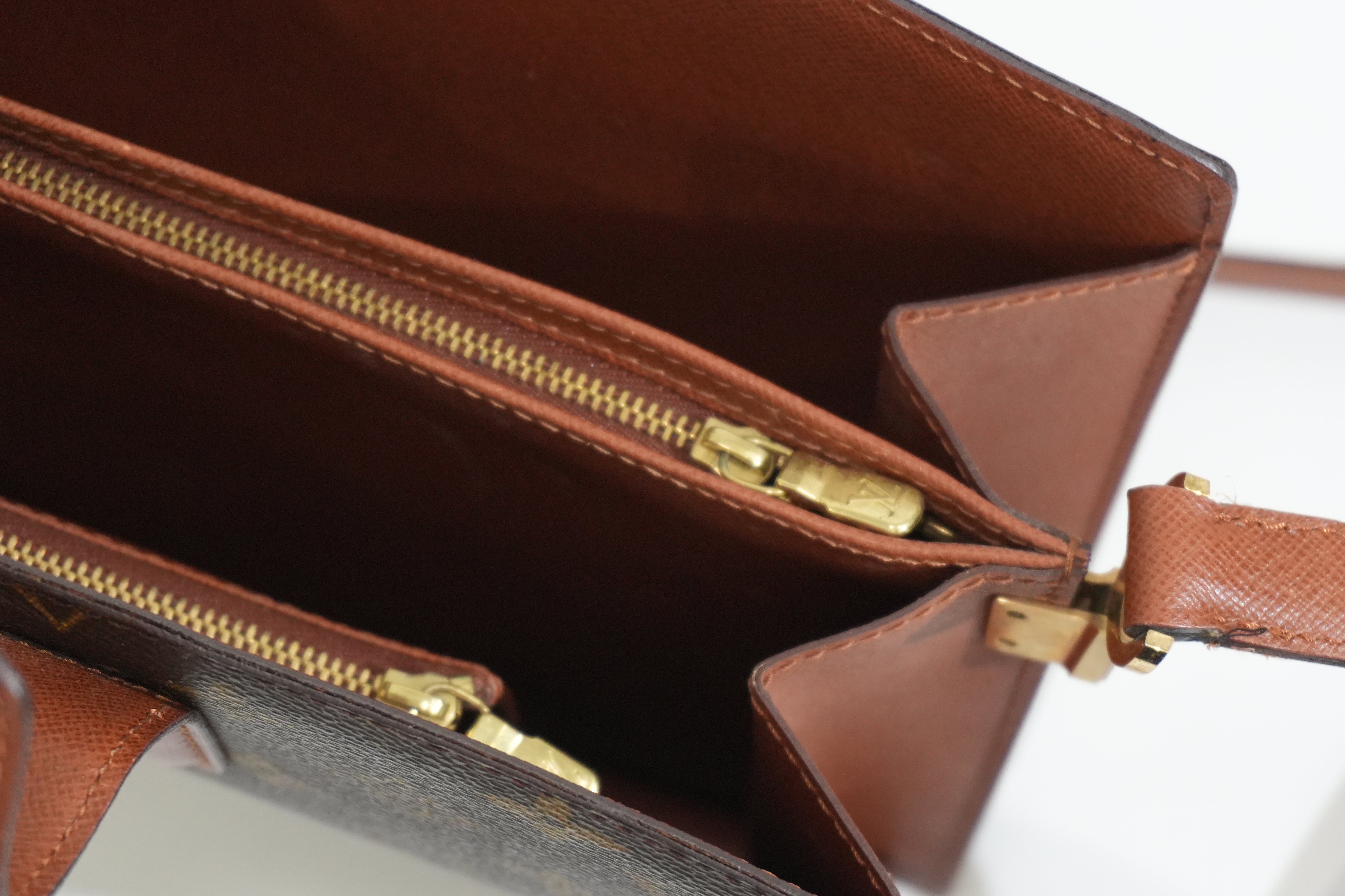 Pre-owned Louis Vuitton Monogram Courcelles Crossbody Bag