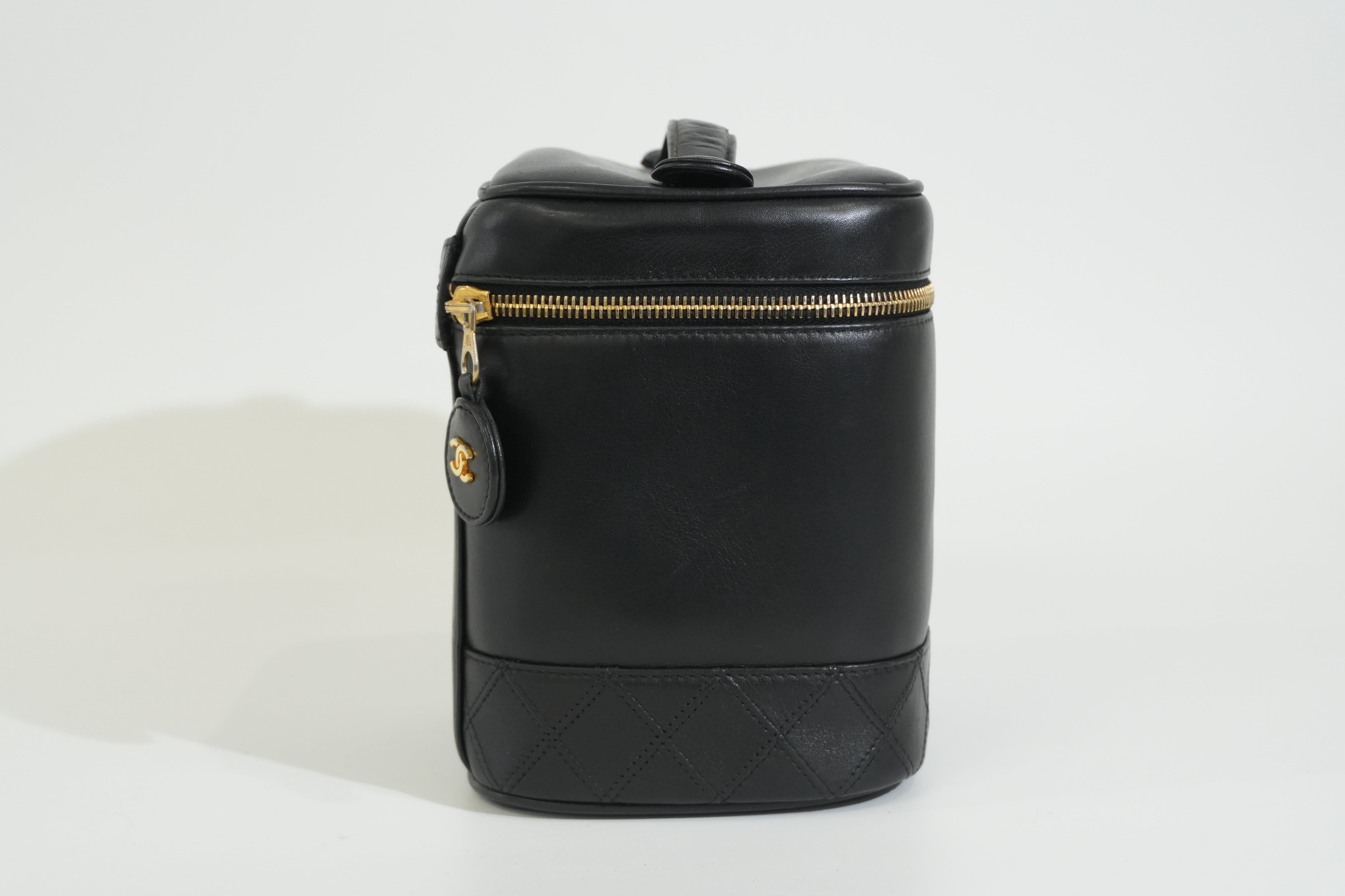 Pre-owned Chanel Lambskin Leather Vanity Case Black