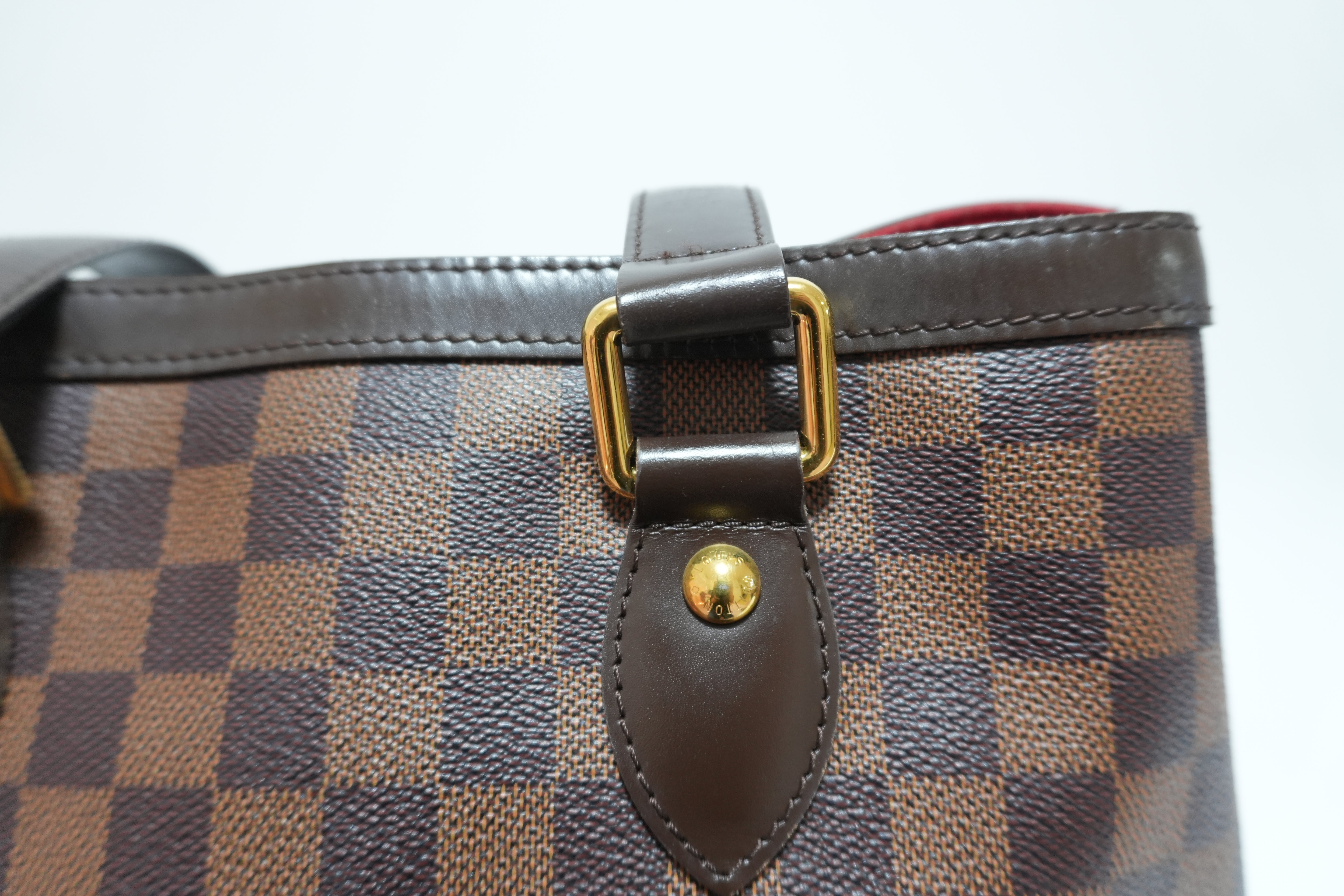 Pre-Owned Louis Vuitton Epi Capucines Shoulder Bag Black