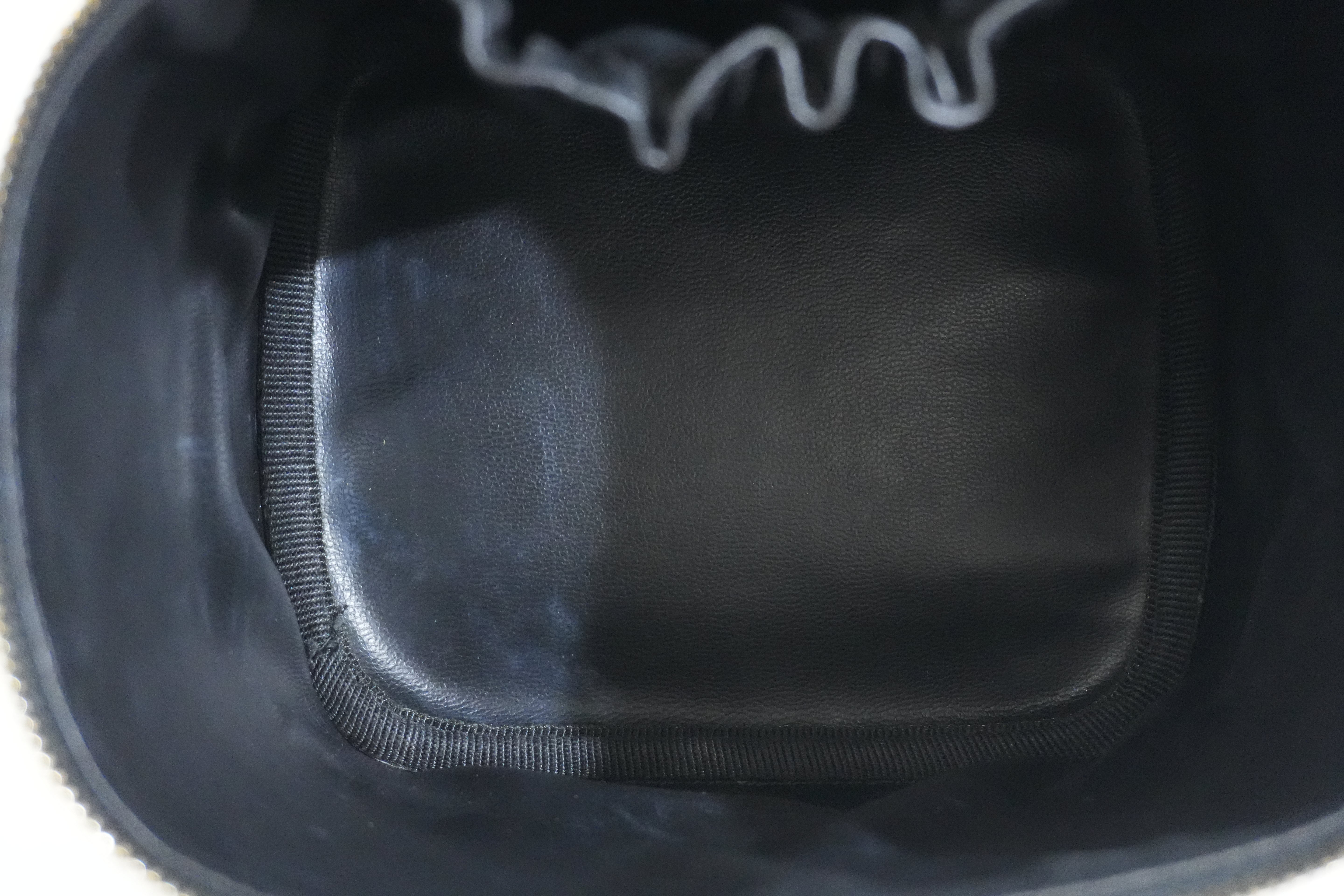 Pre-owned Chanel Lambskin Leather Vanity Case Black