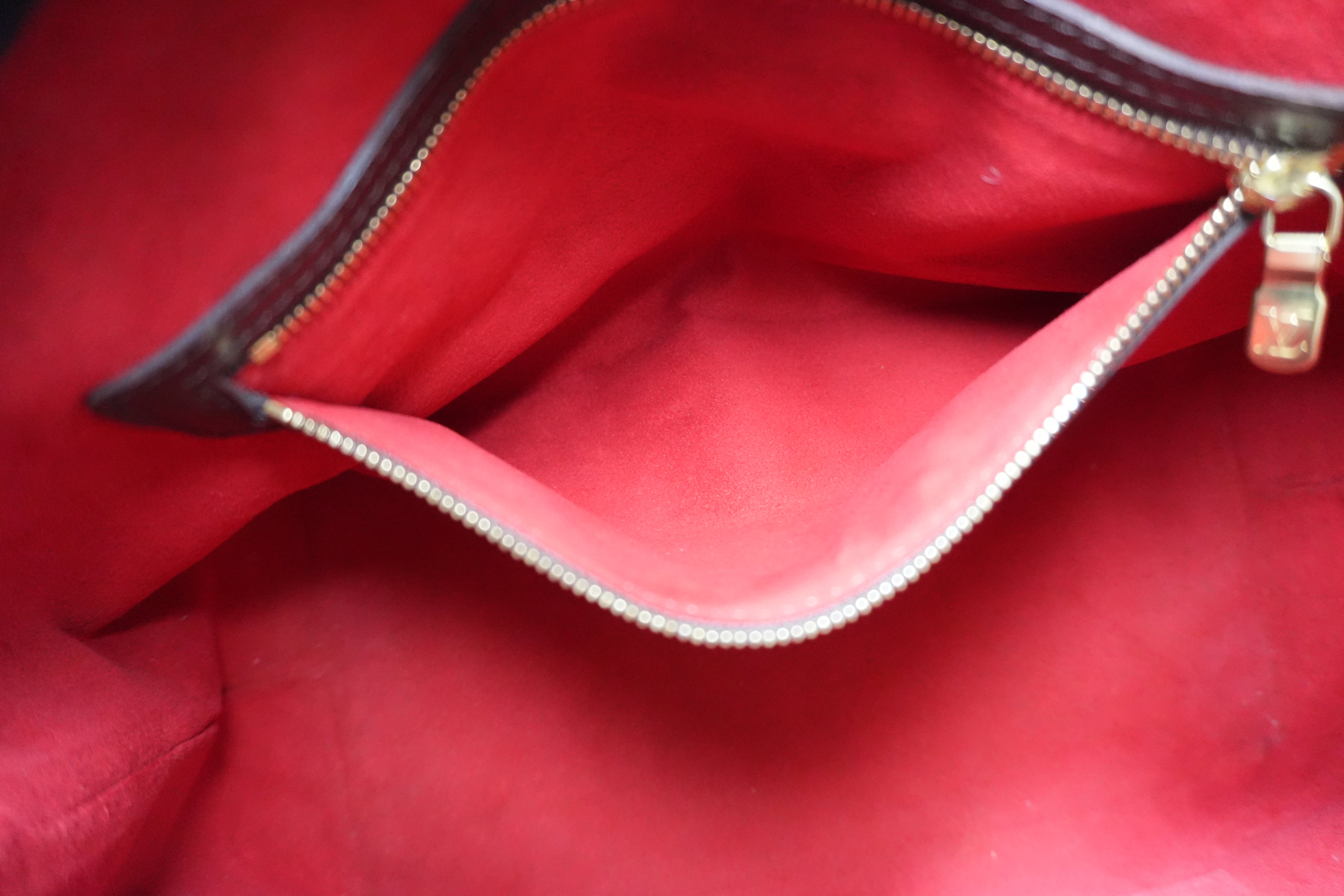 Pre-Owned Ferragamo Anabell Pleated Tote Bag Black