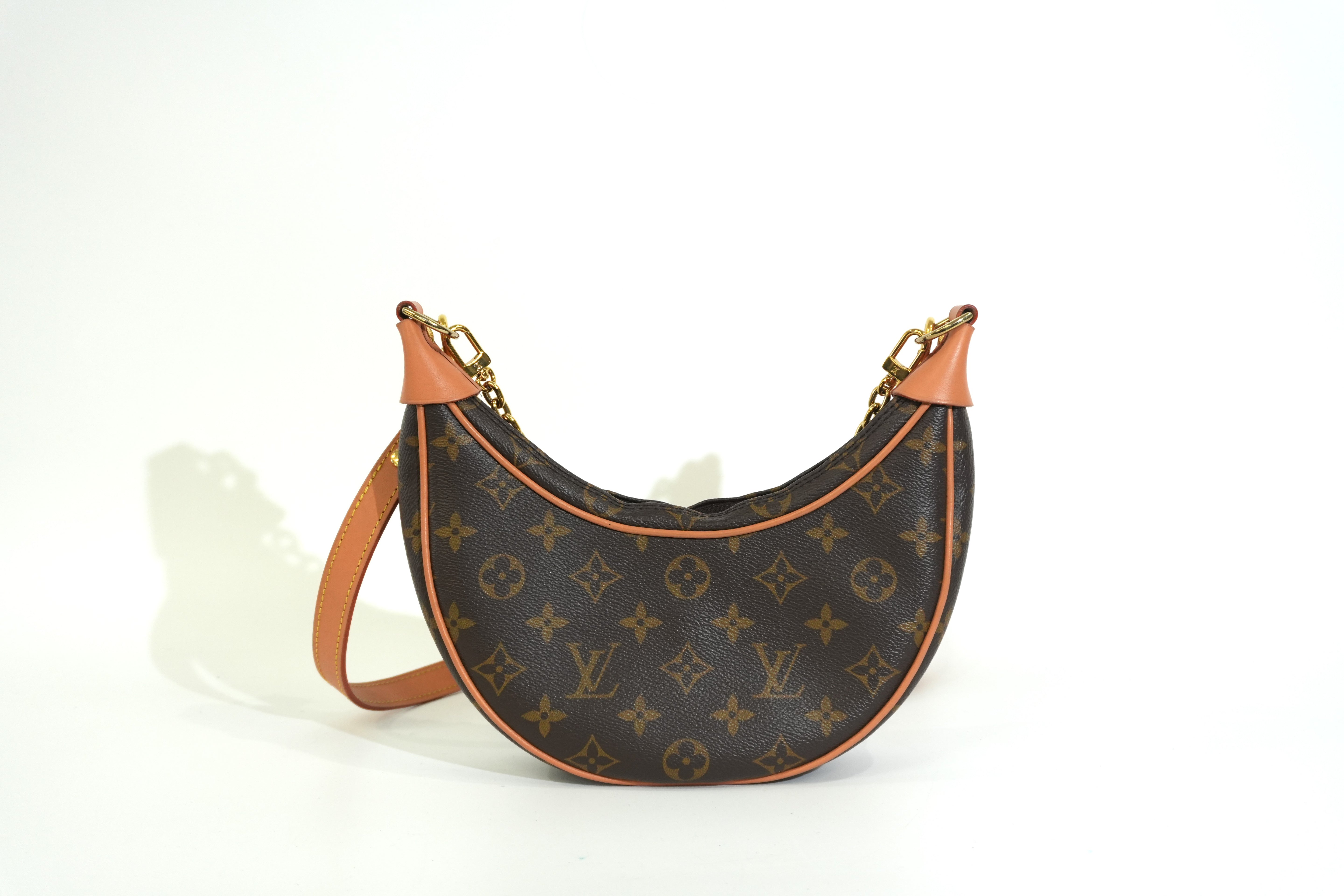 Pre-owned Louis Vuitton Monogram Loop Crossbody Bag