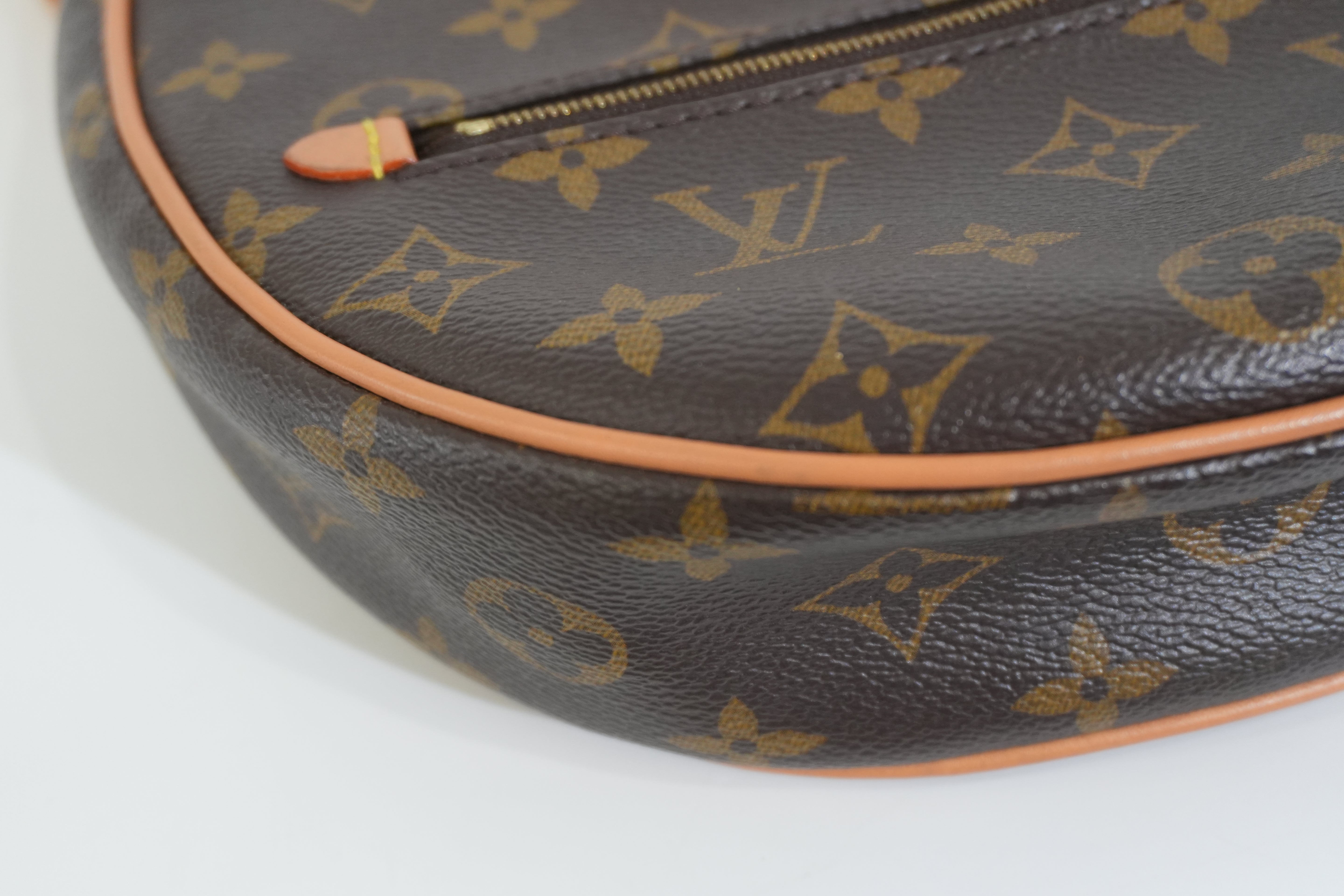 Pre-owned Louis Vuitton Monogram Loop Crossbody Bag