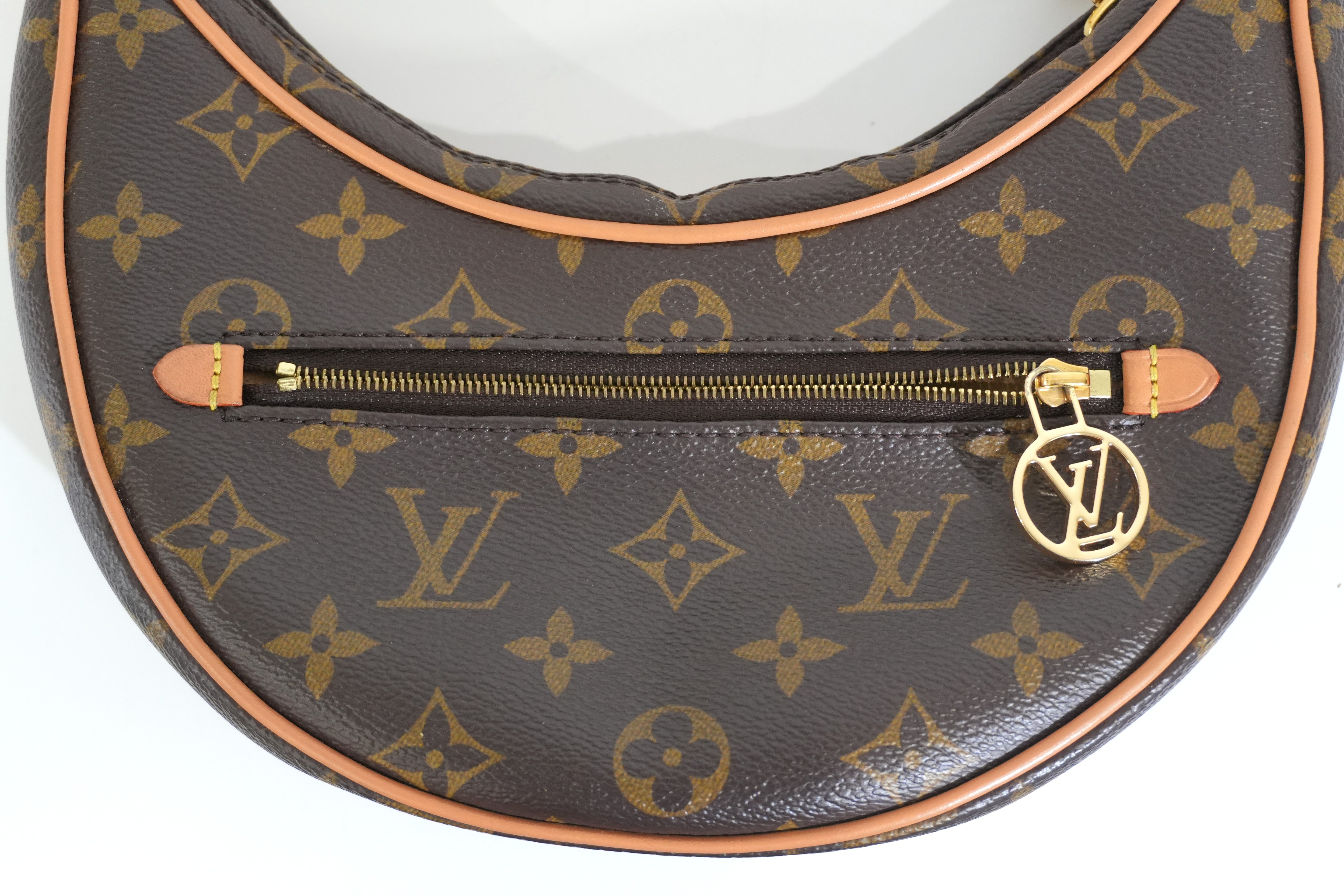 Pre-owned Louis Vuitton Monogram Loop Crossbody Bag