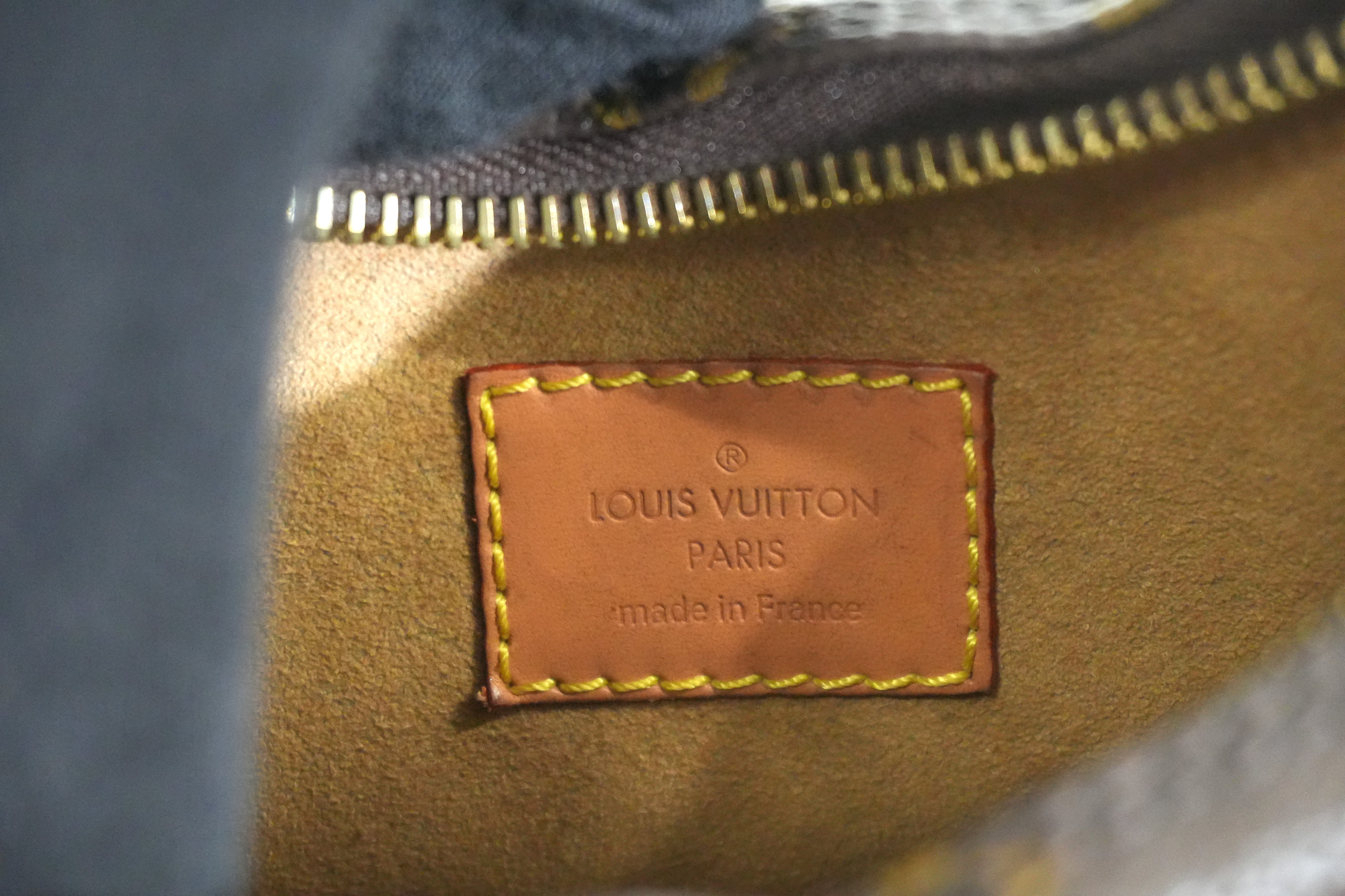 Pre-owned Louis Vuitton Monogram Loop Crossbody Bag