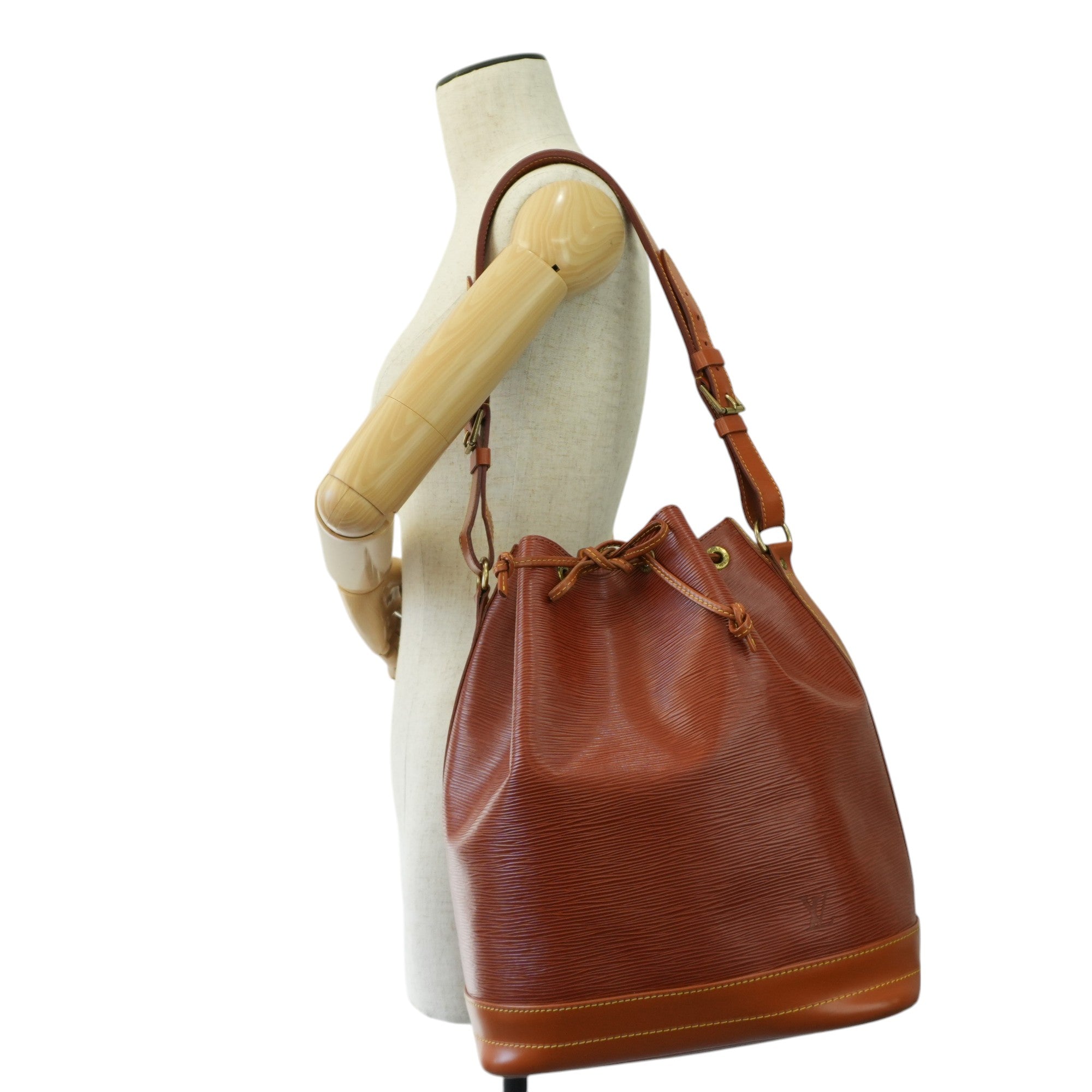 Louis Vuitton Noe GM Epi Shoulder Bag Kenya Brown Used