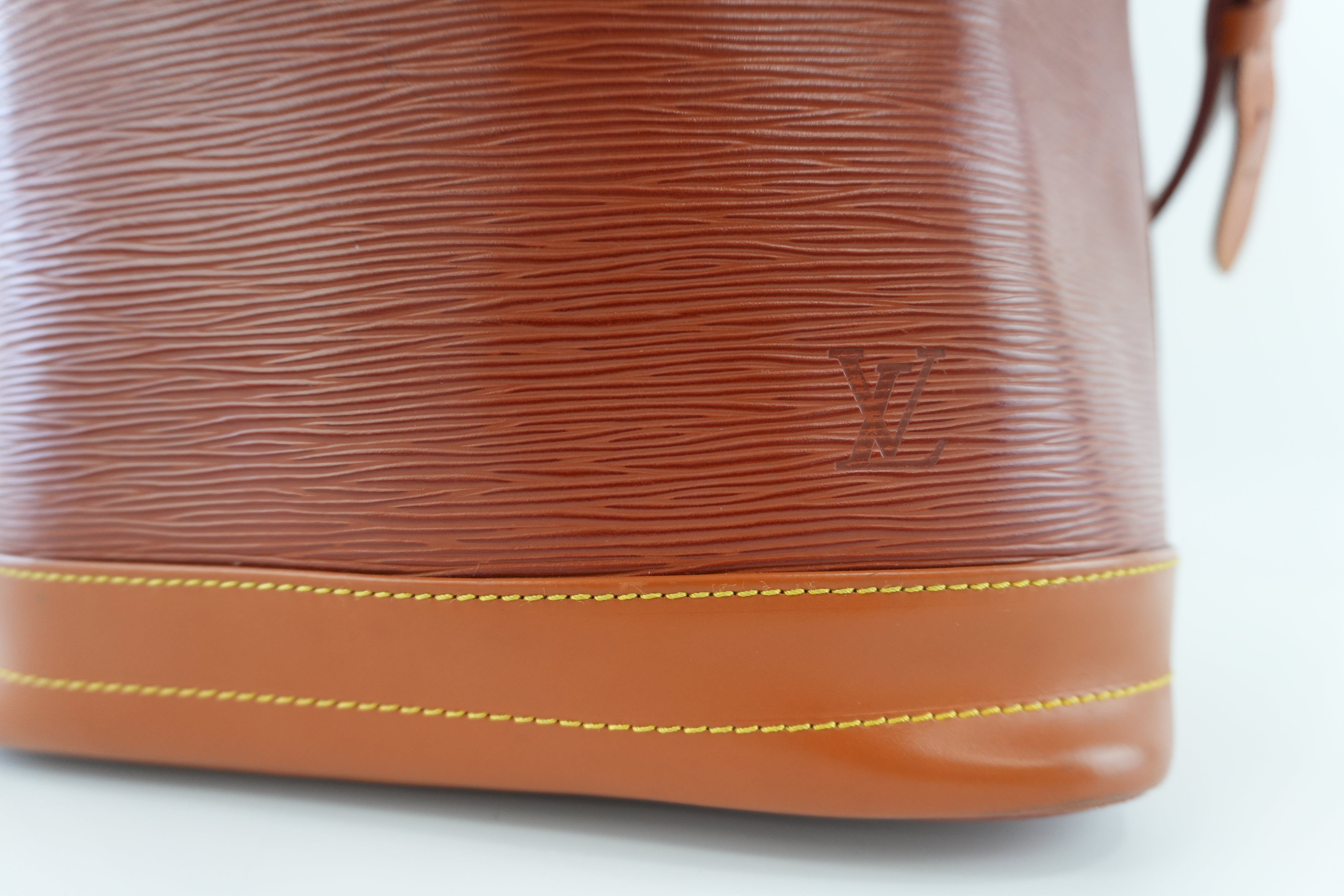 Louis Vuitton Noe GM Epi Shoulder Bag Kenya Brown Used