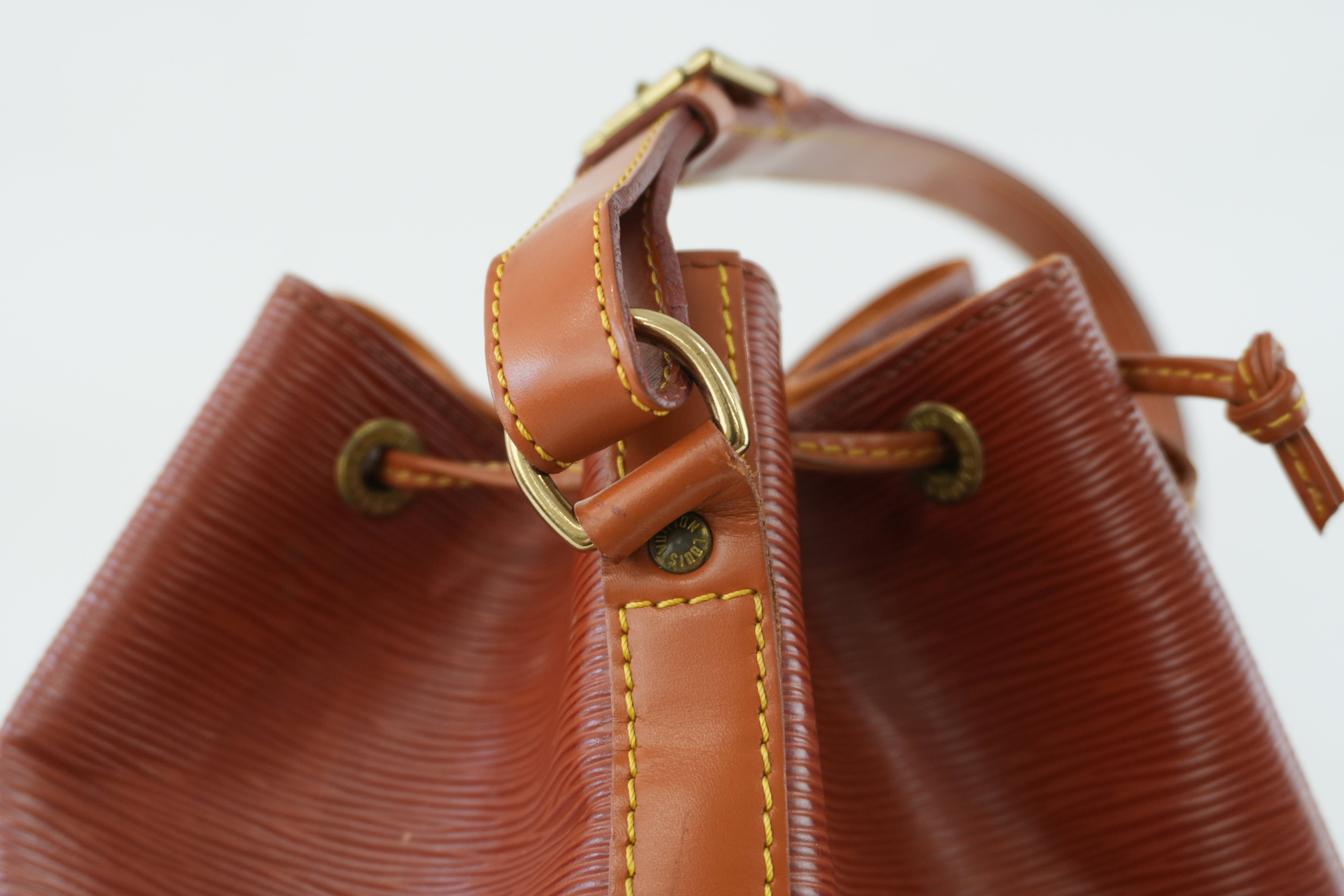 Louis Vuitton Noe GM Epi Shoulder Bag Kenya Brown Used