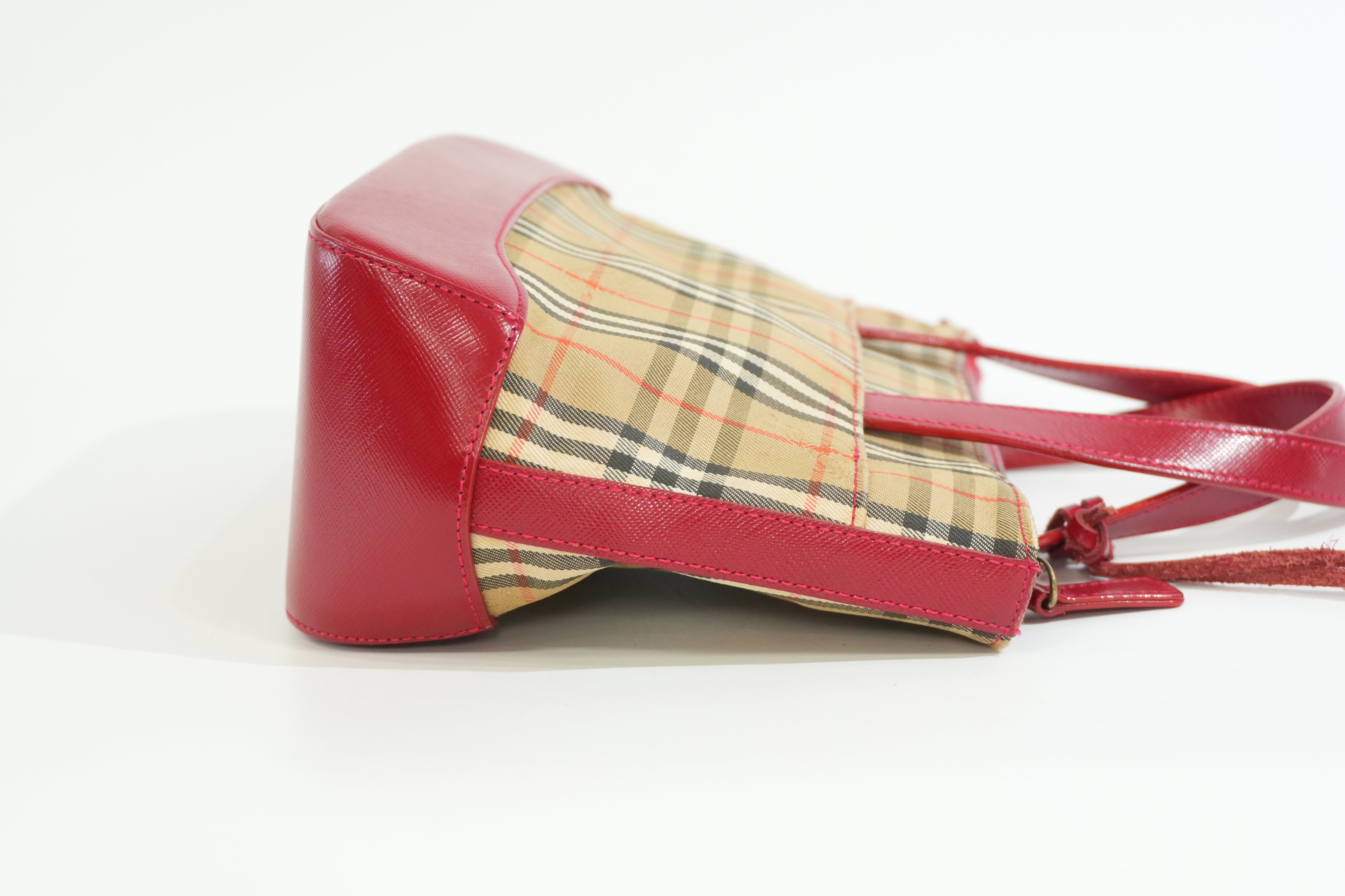 Pre-owned Burberry Haymarket Small Handbag Brown and Red