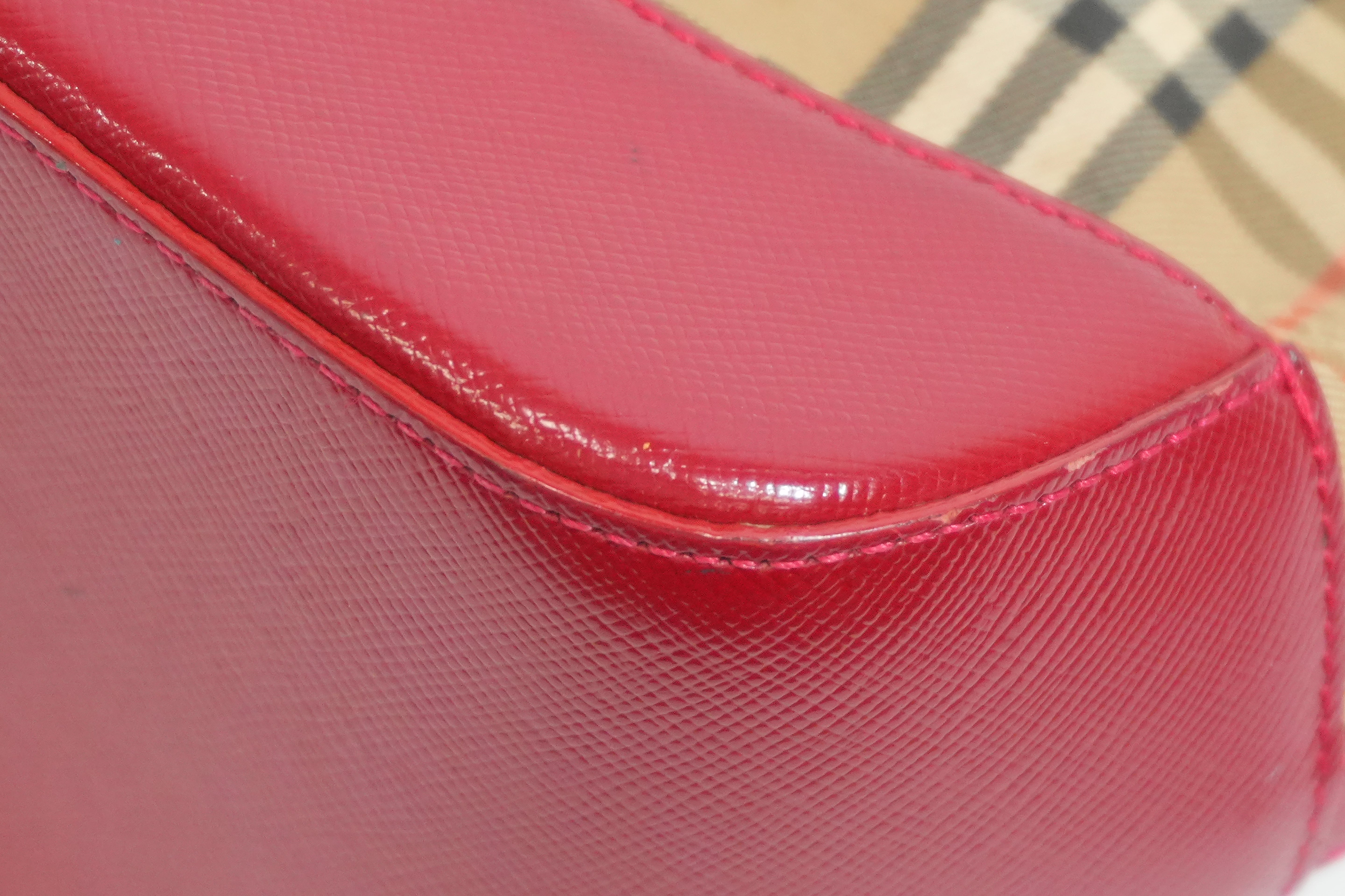Pre-owned Burberry Haymarket Small Handbag Brown and Red