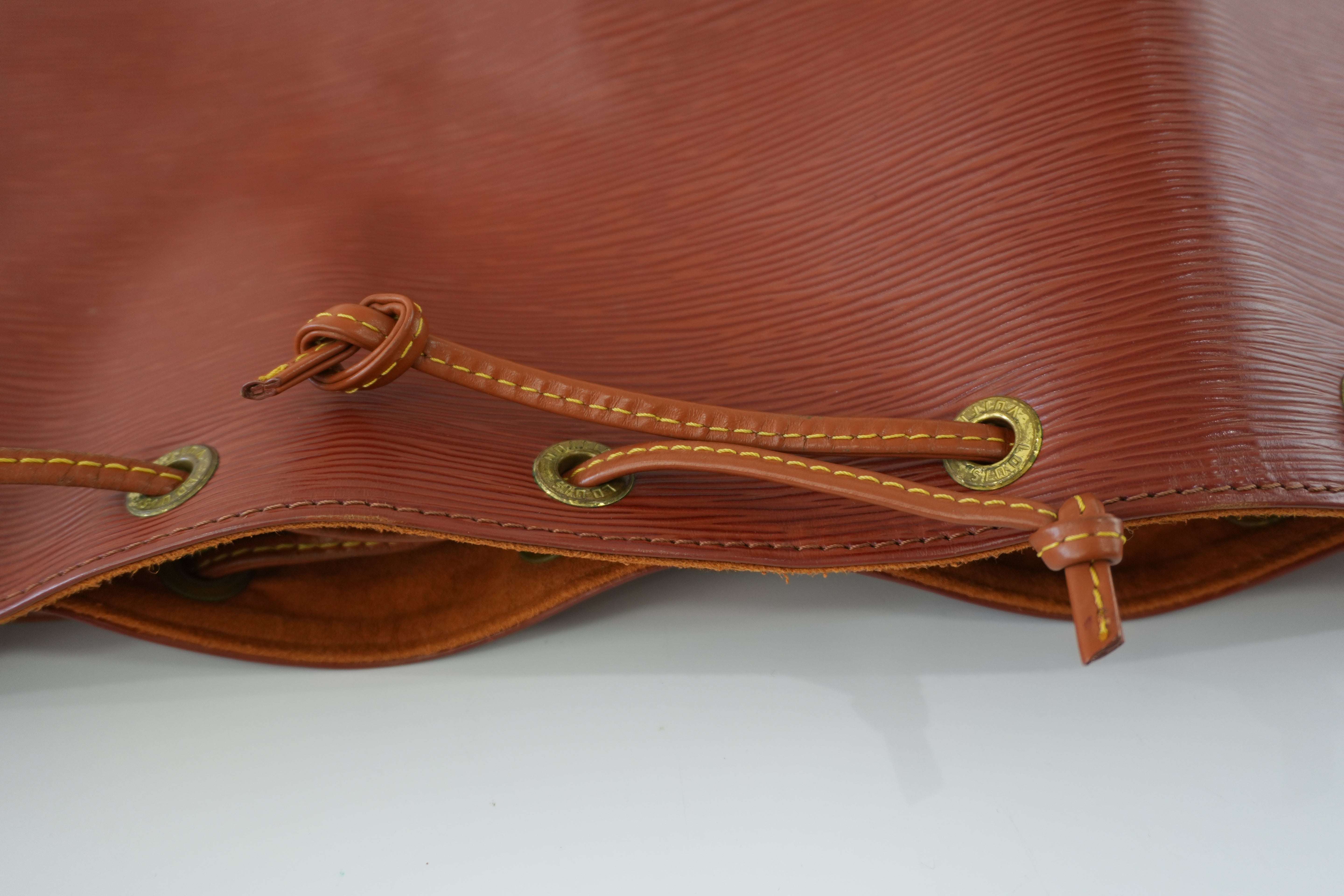 Louis Vuitton Noe GM Epi Shoulder Bag Kenya Brown Used