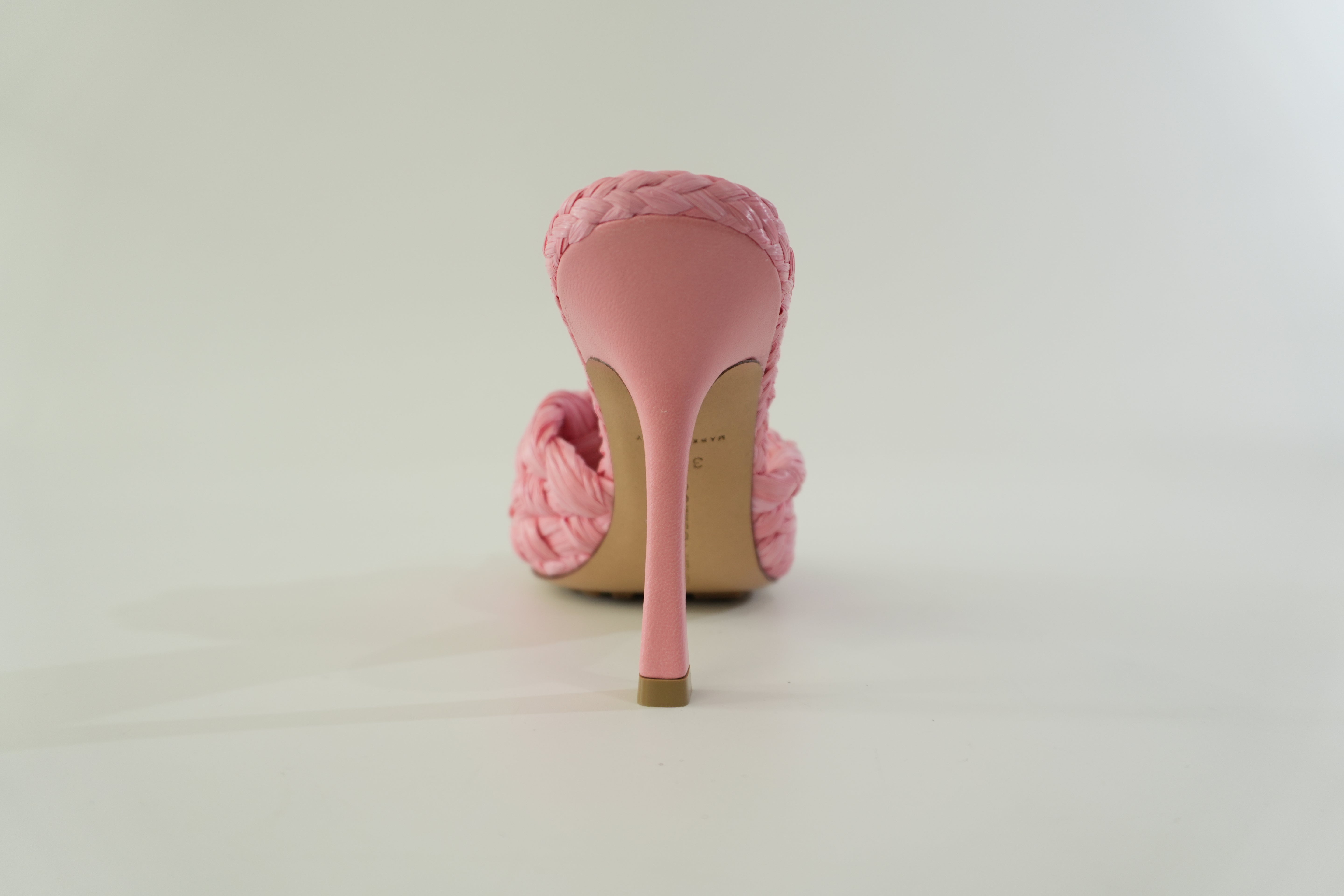 Pre-owned Bottega Veneta Straw High Heels Size 6.5 Pink