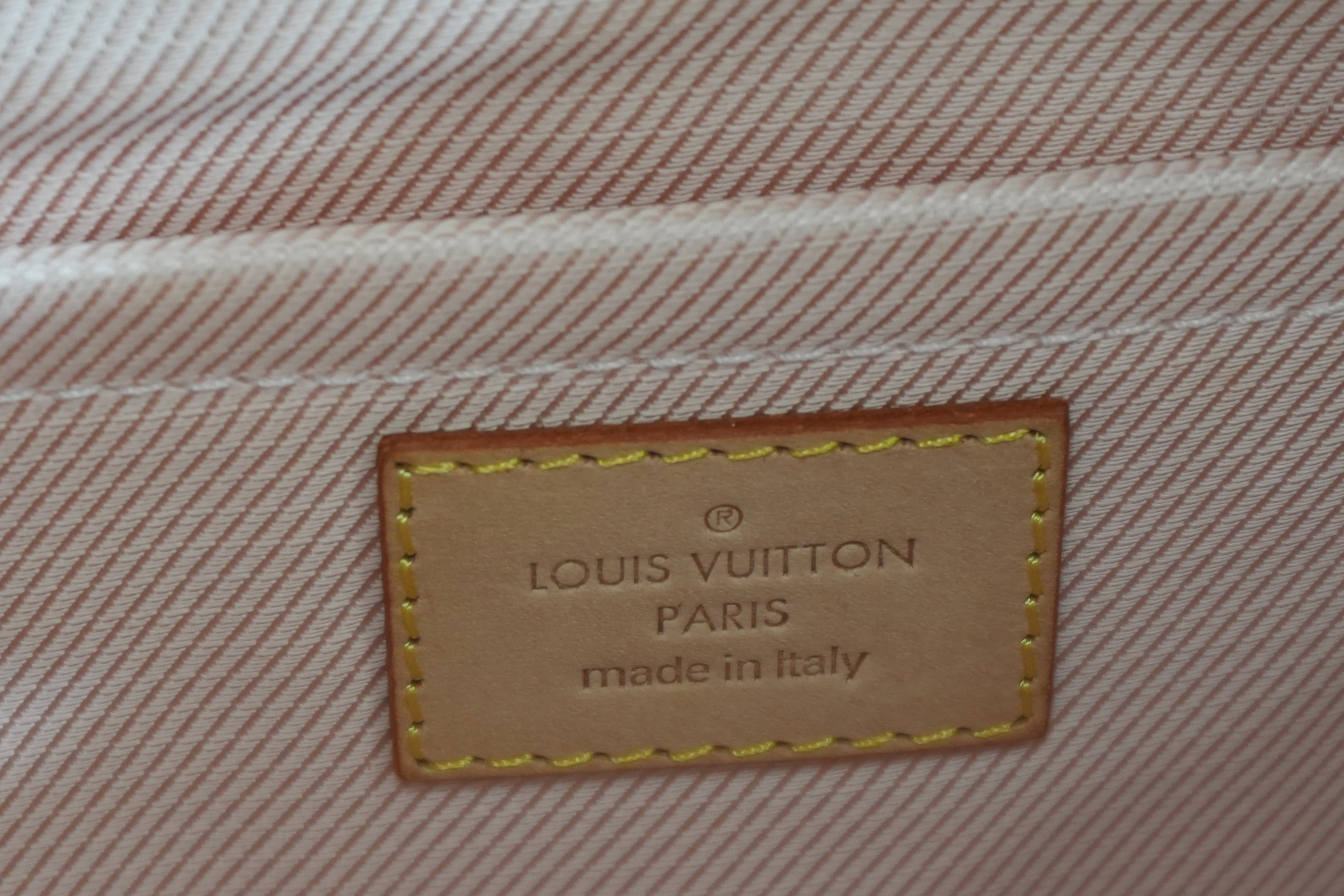 Pre-owned Louis Vuitton Monogram Limited Edition Altar Clutch Bag Gold