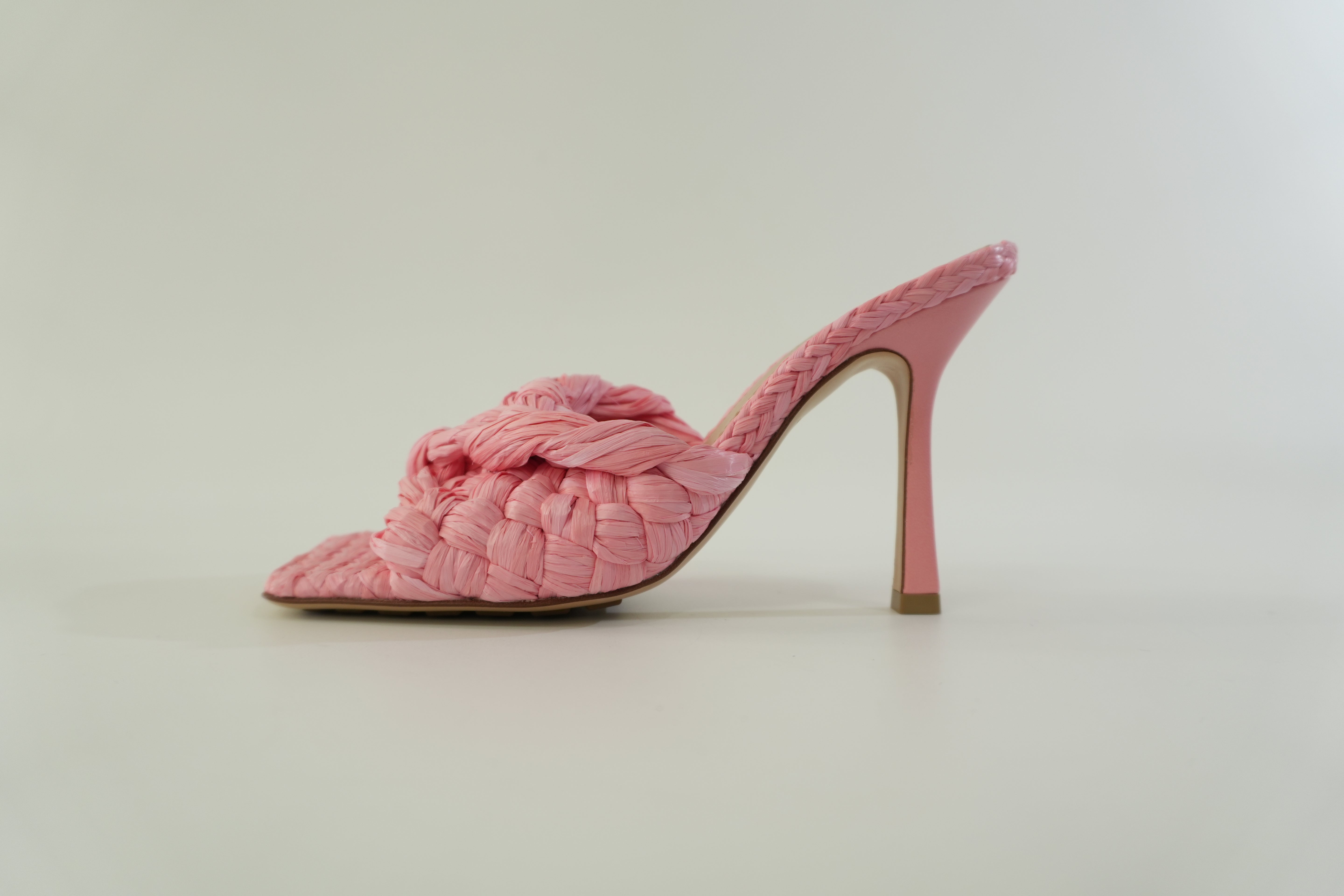Pre-owned Bottega Veneta Straw High Heels Size 6.5 Pink