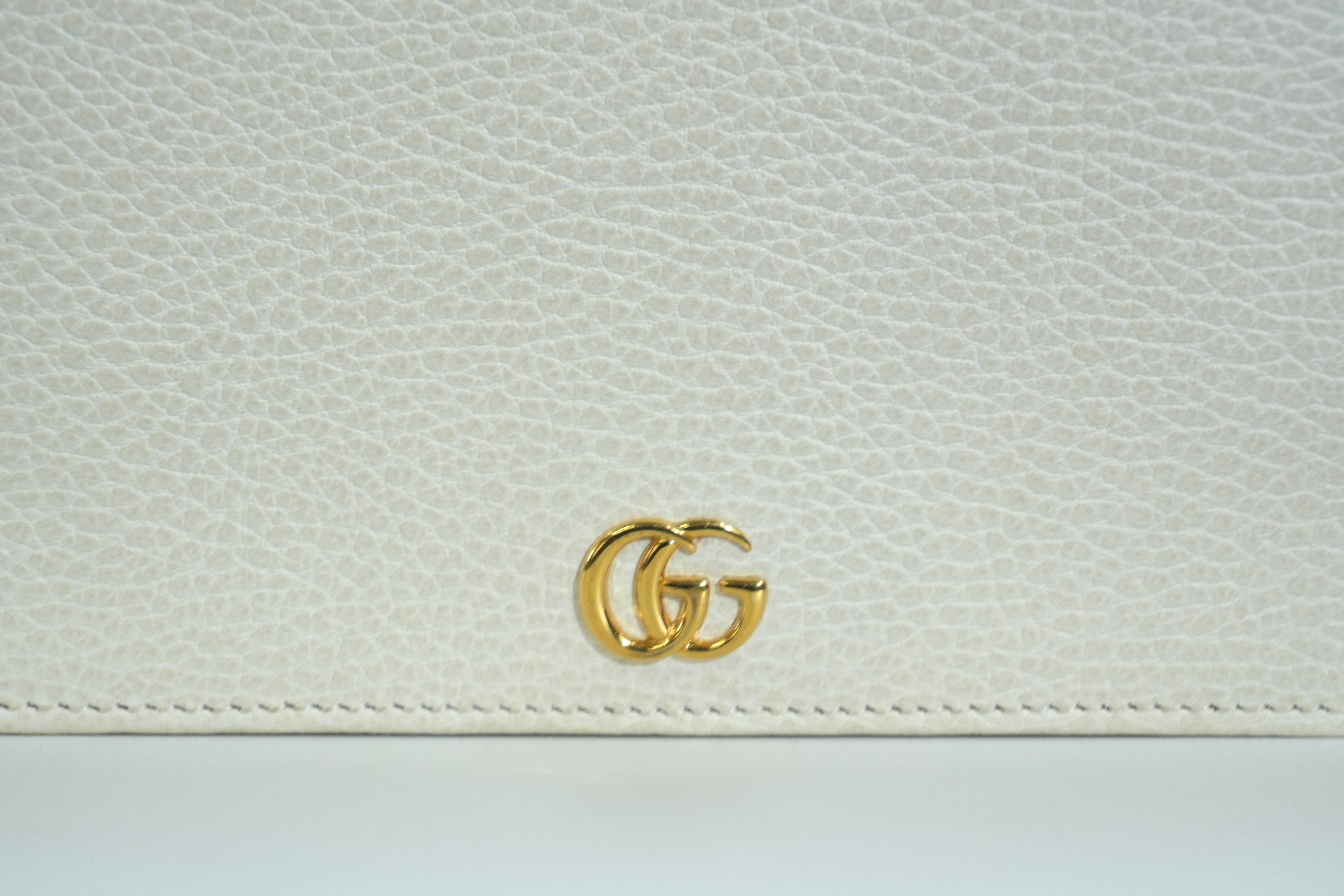 Pre-owned Gucci Marmont Wallet on Chain White