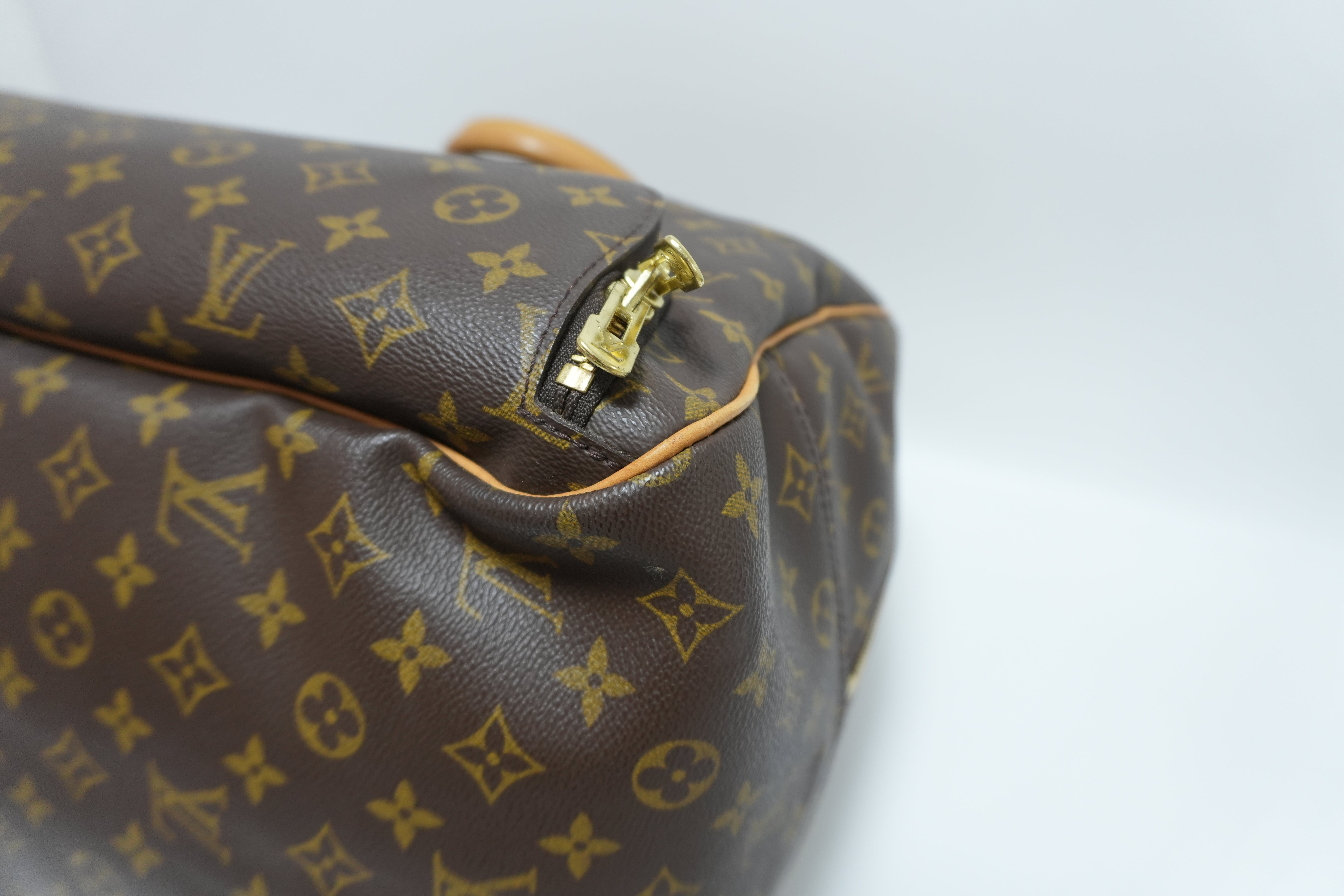 Borsa da viaggio sportiva Louis Vuitton Monogram Evasion usata