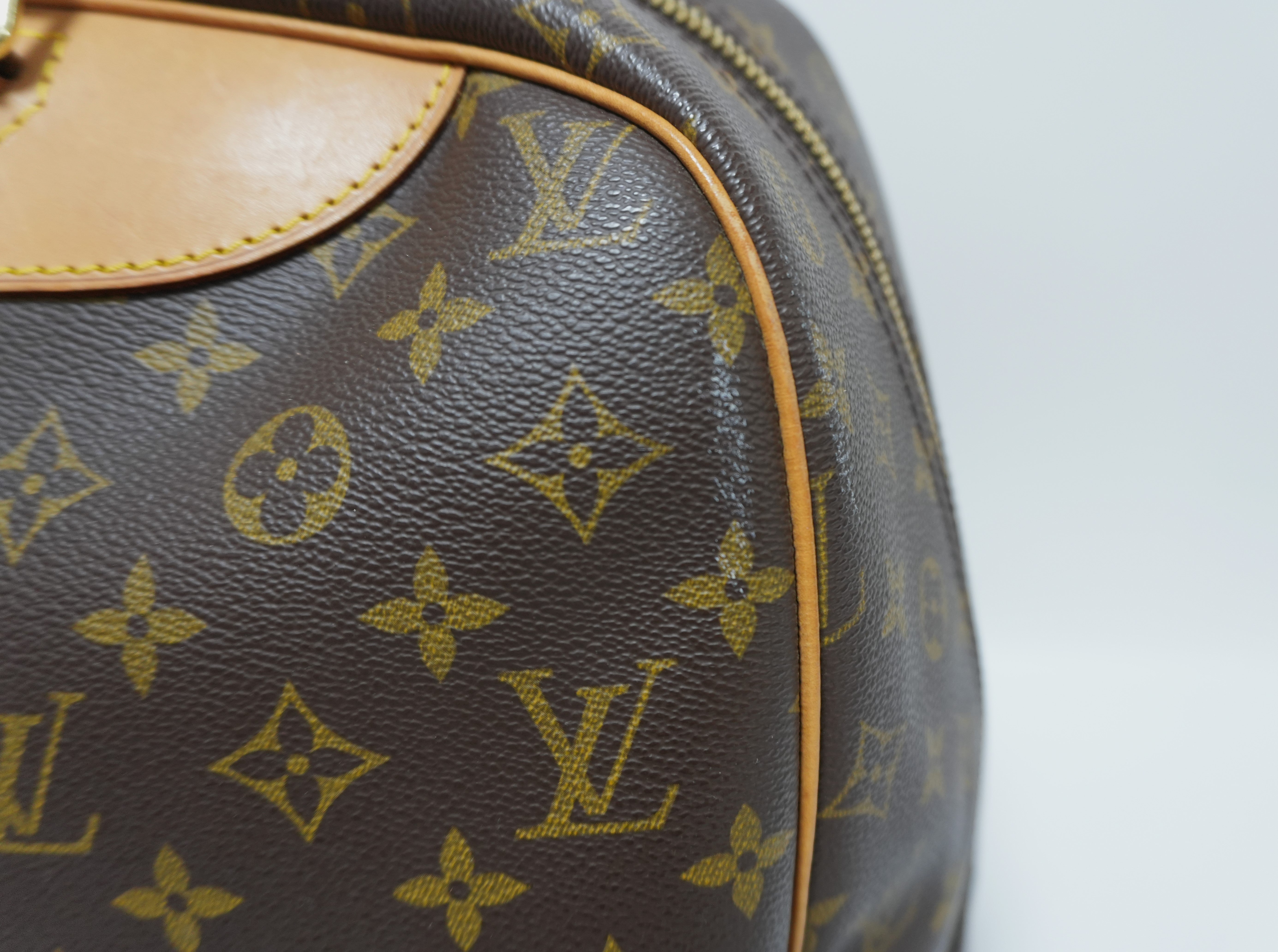 Borsa da viaggio sportiva Louis Vuitton Monogram Evasion usata
