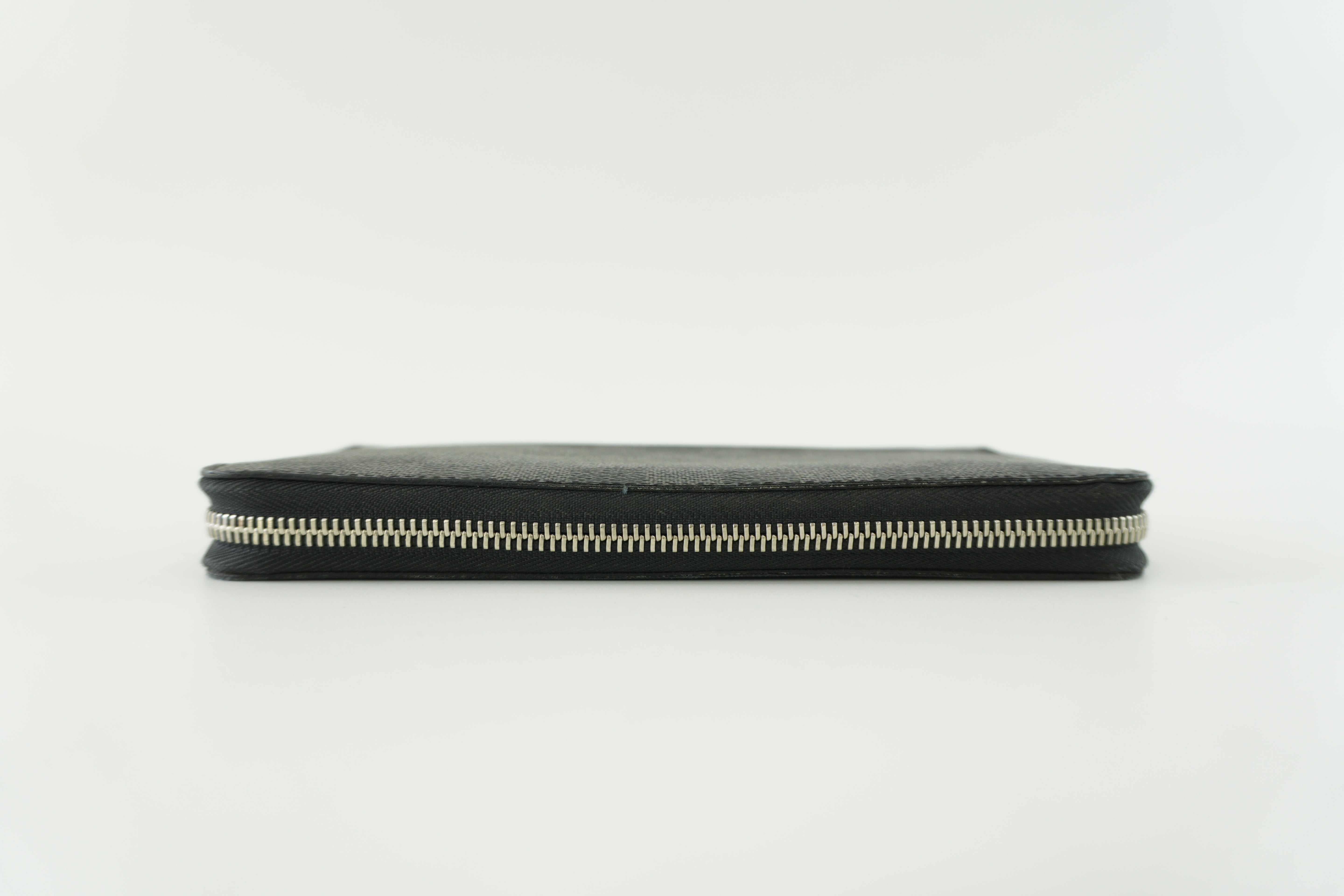 Louis Vuitton Damier Graphite Zippy Organizer Used