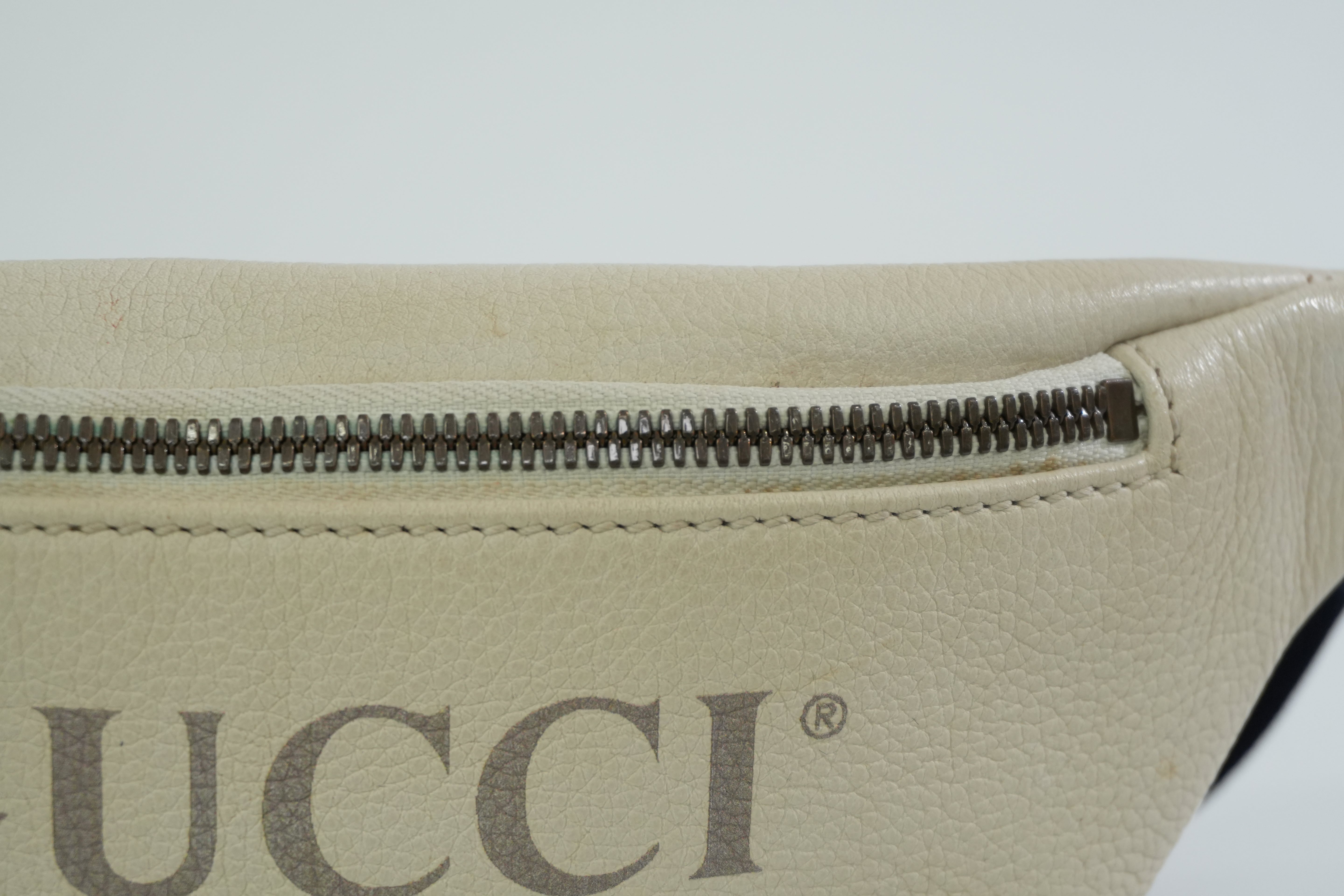 Pre-owned Gucci Small Body Bag White