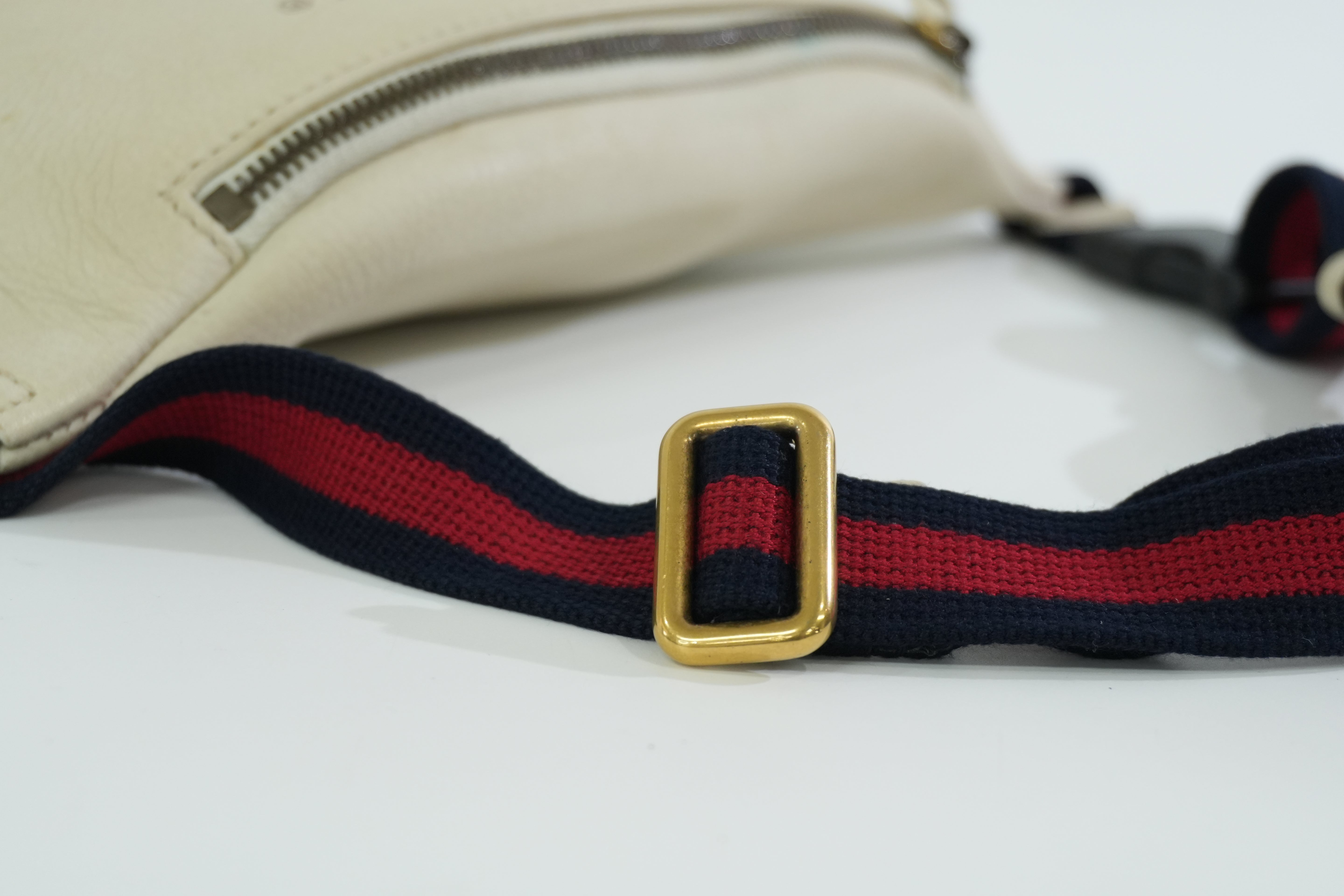 Pre-owned Gucci Small Body Bag White